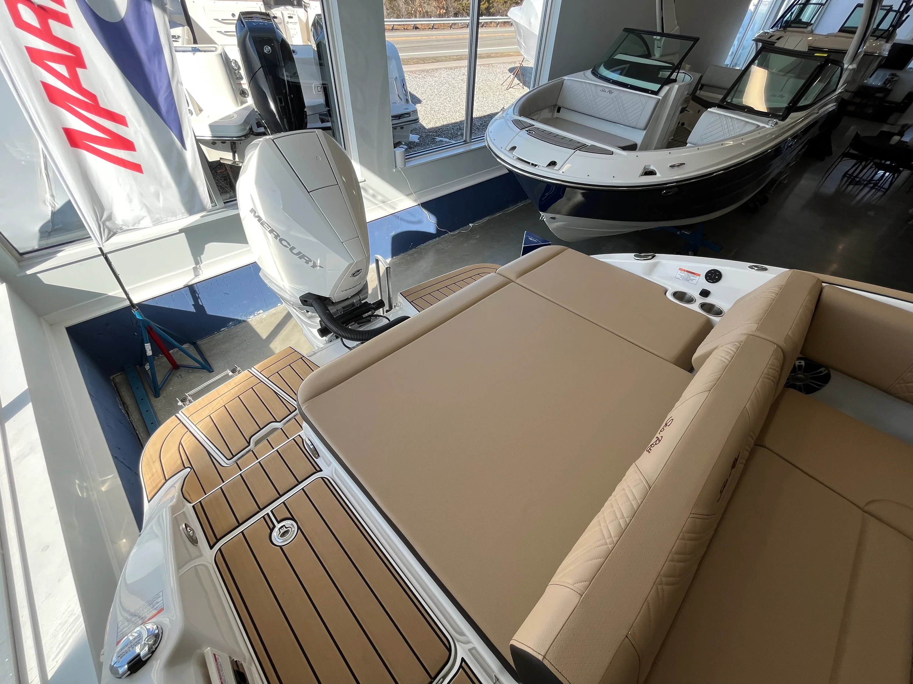 2026 Sea Ray SDX 270 Outboard Image Thumbnail #2