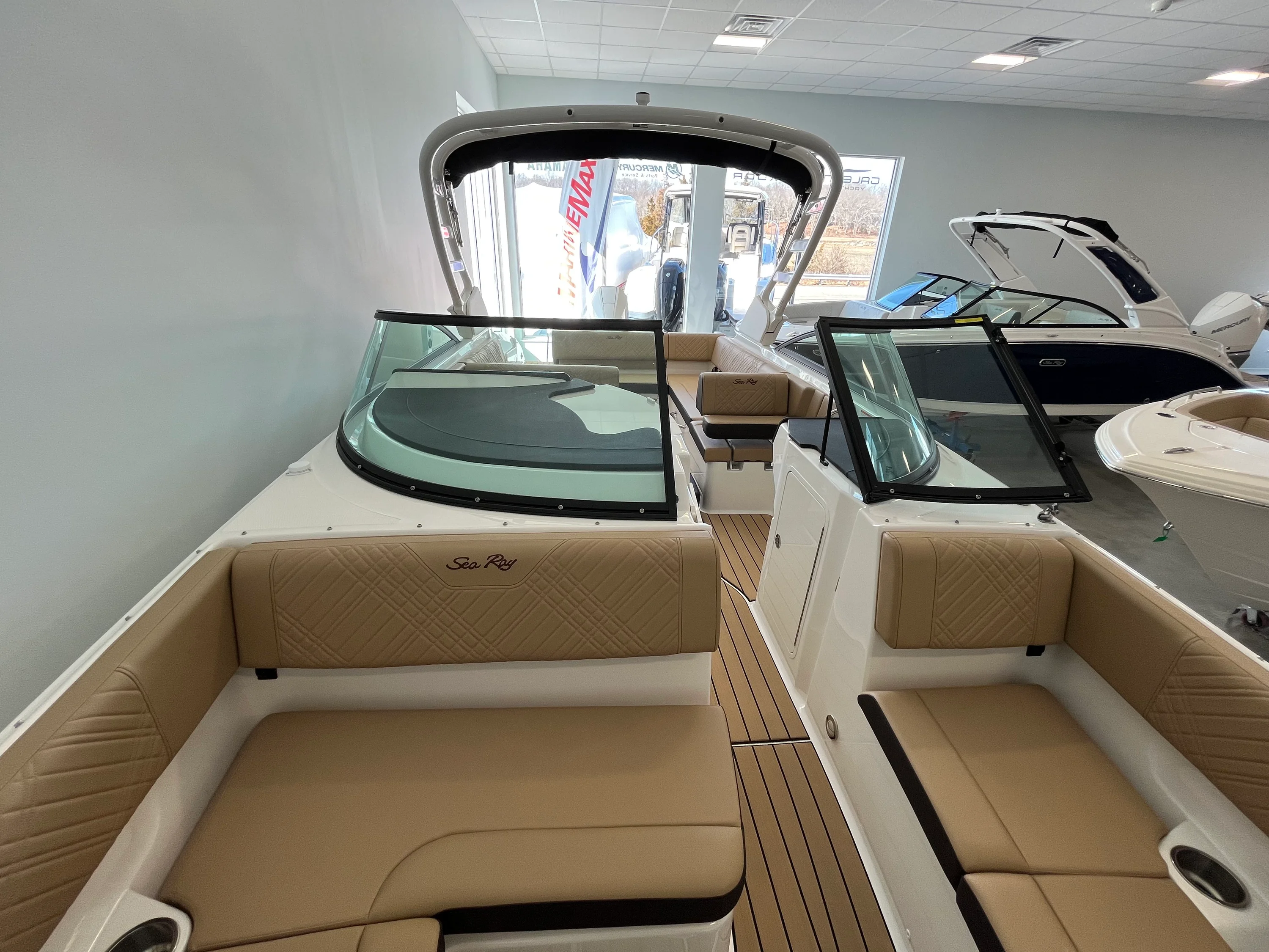 2026 Sea Ray SDX 270 Outboard Image Thumbnail #18