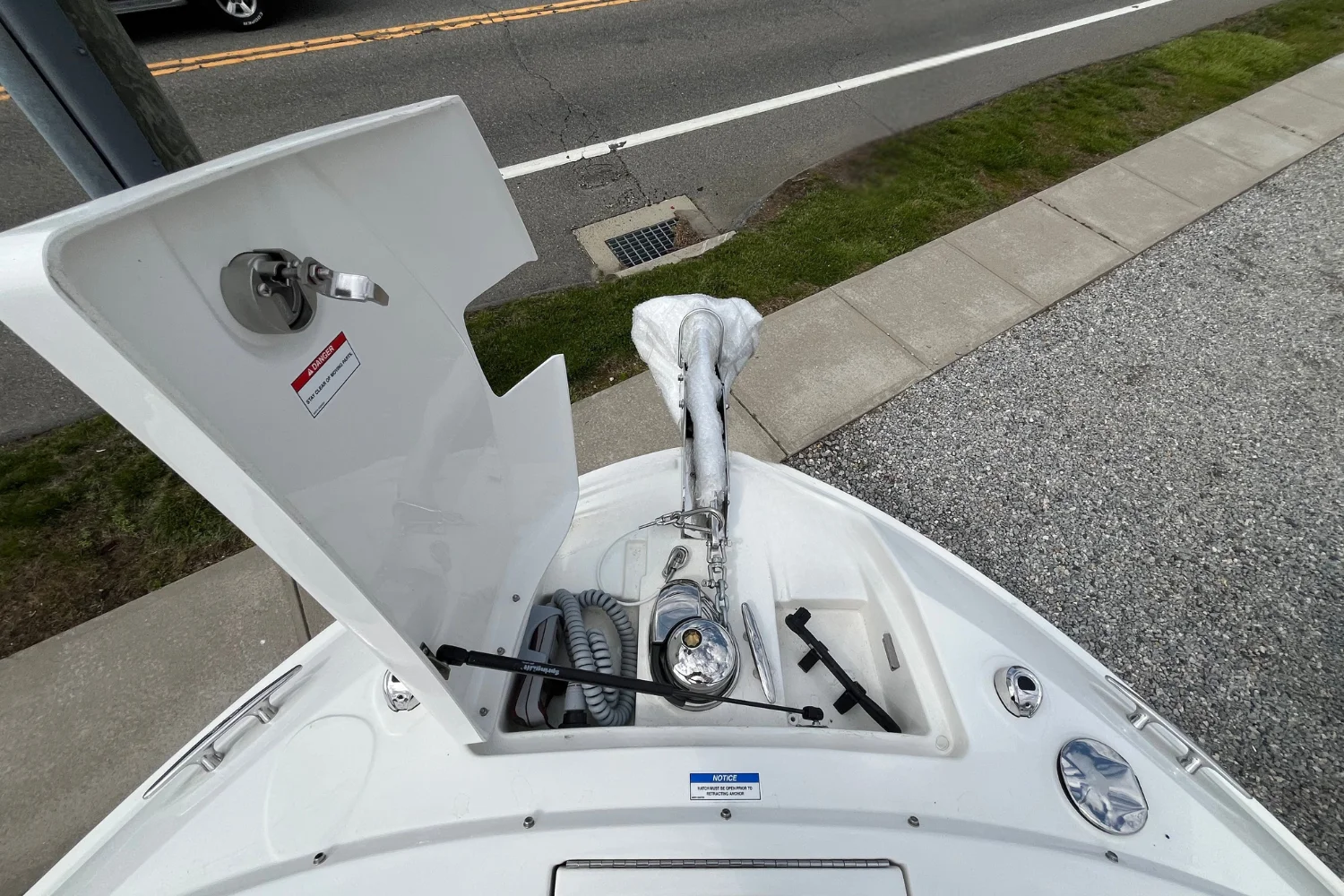 2026 Sea Ray SLX 310 Outboard Image Thumbnail #25