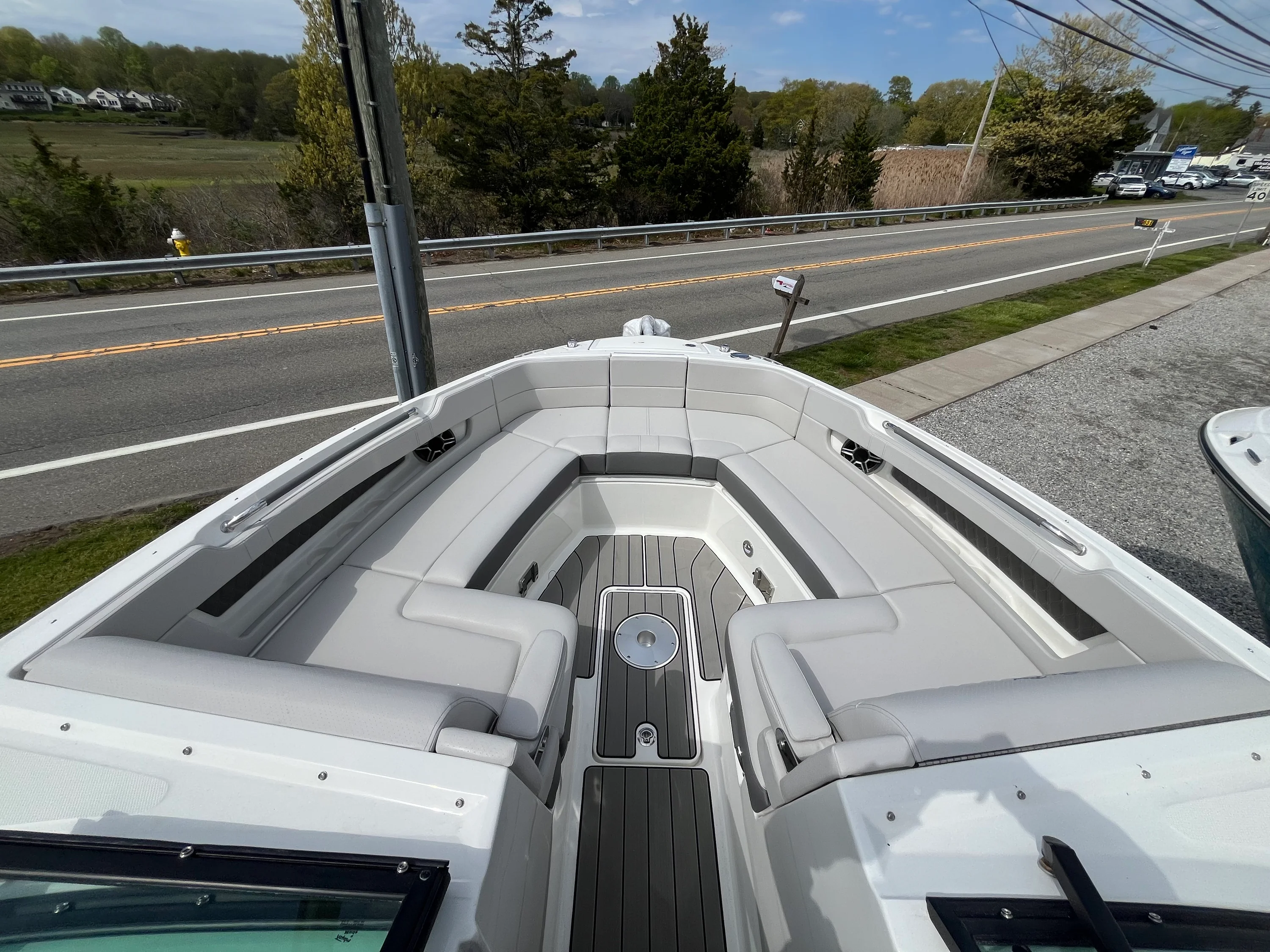 2026 Sea Ray SLX 310 Outboard Image Thumbnail #21