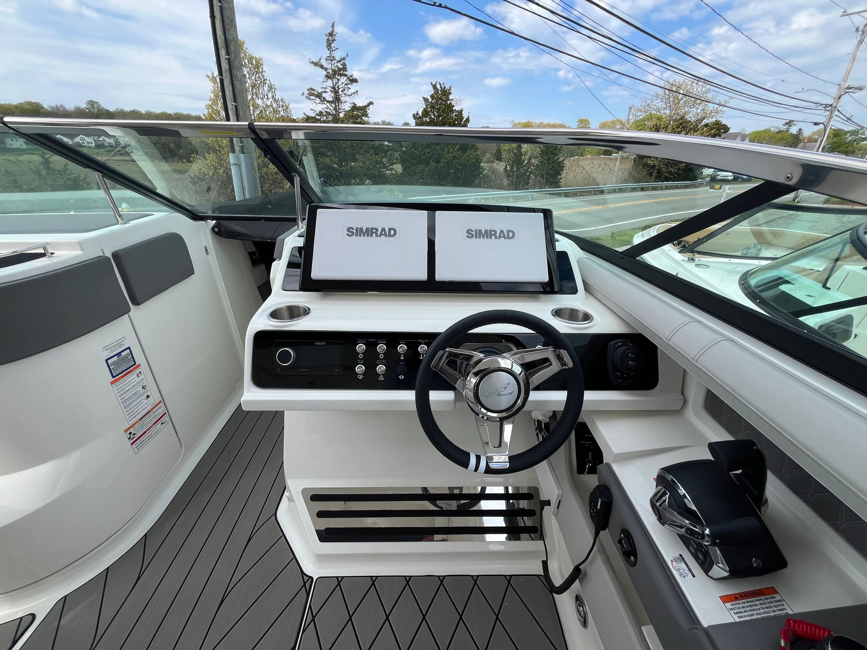 2026 Sea Ray SLX 310 Outboard Image Thumbnail #19