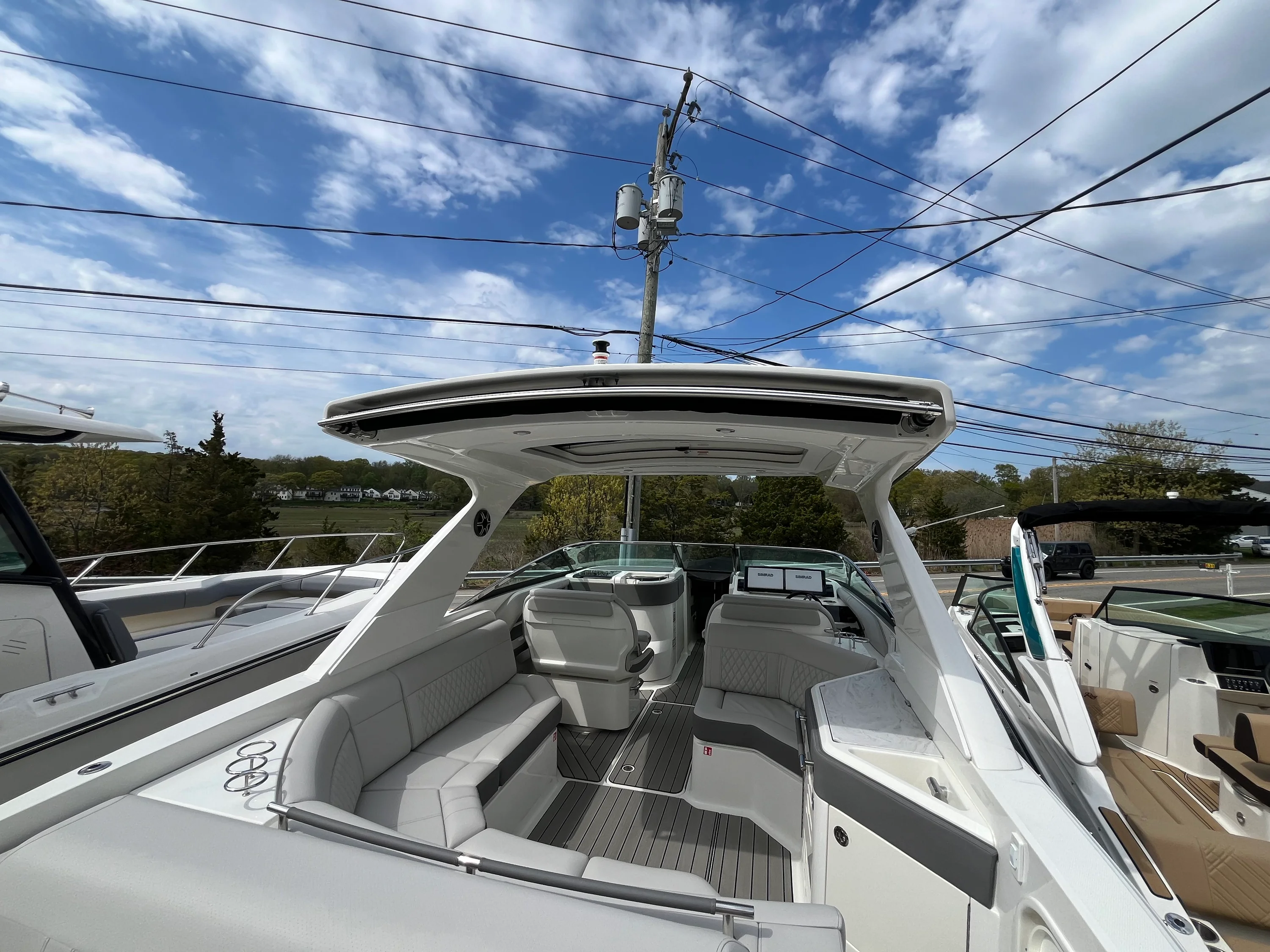 2026 Sea Ray SLX 310 Outboard Image Thumbnail #6