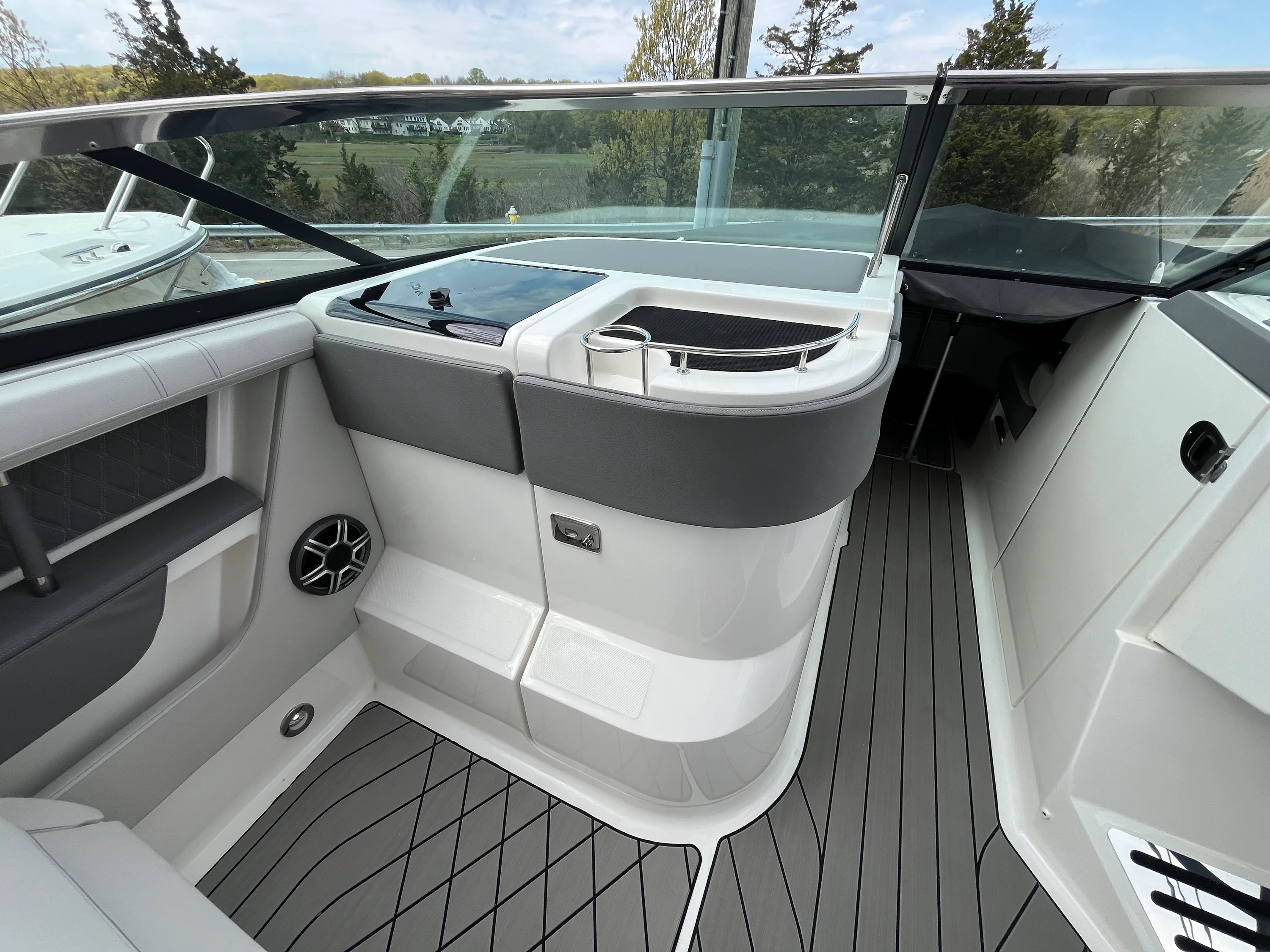 2026 Sea Ray SLX 310 Outboard Image Thumbnail #15