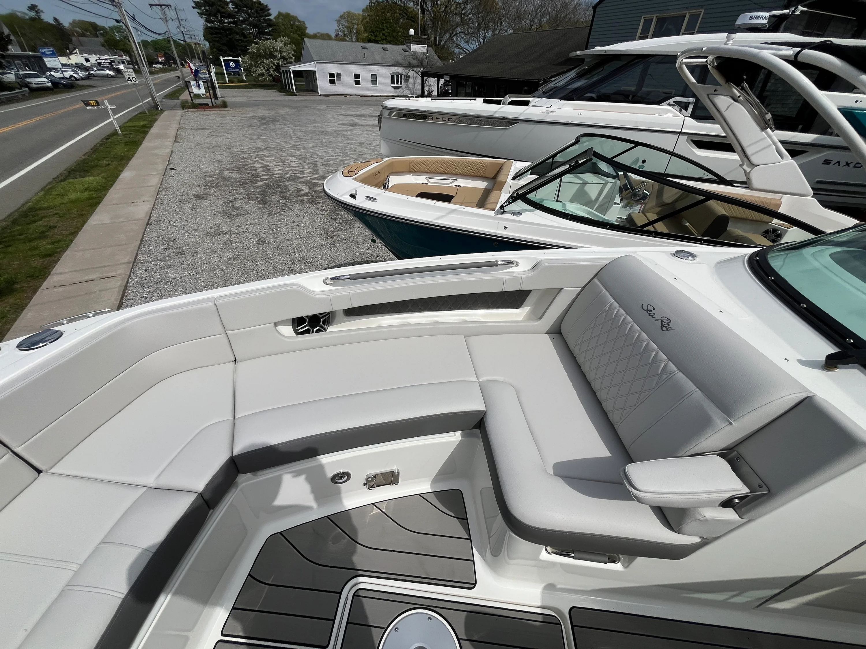 2026 Sea Ray SLX 310 Outboard Image Thumbnail #23