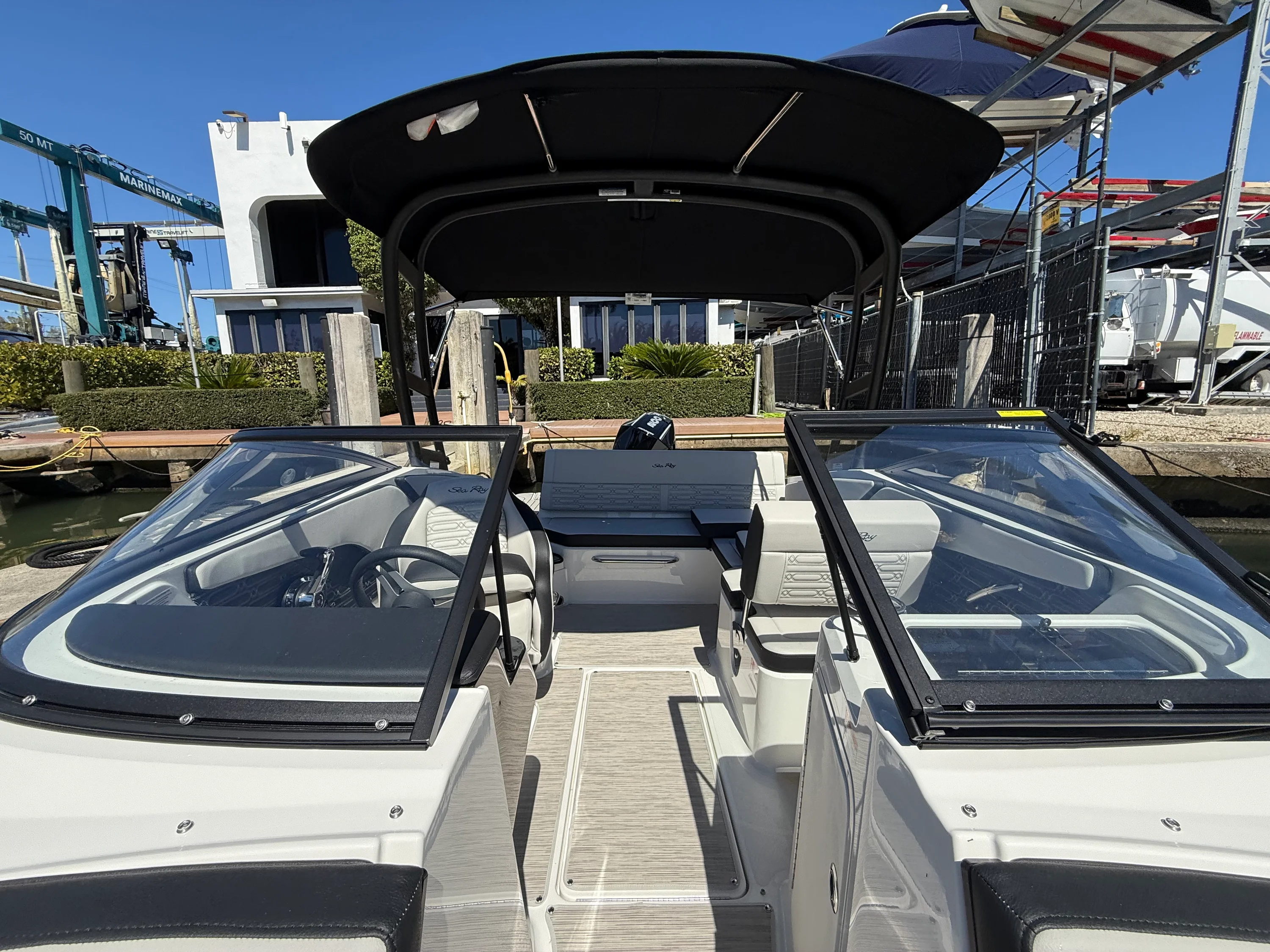 2026 Sea Ray SPX 210 Outboard Image Thumbnail #15