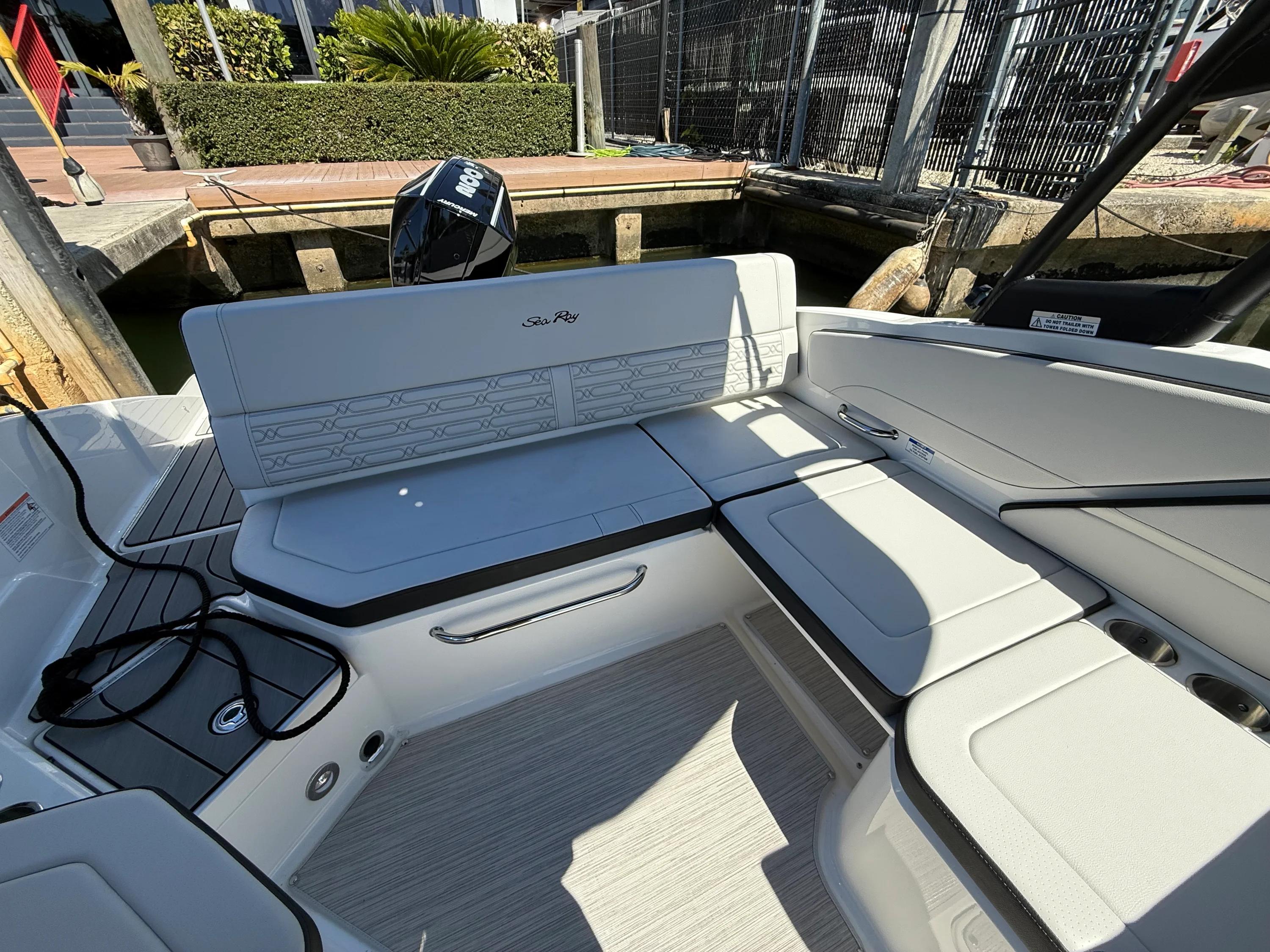 2026 Sea Ray SPX 210 Outboard Image Thumbnail #7