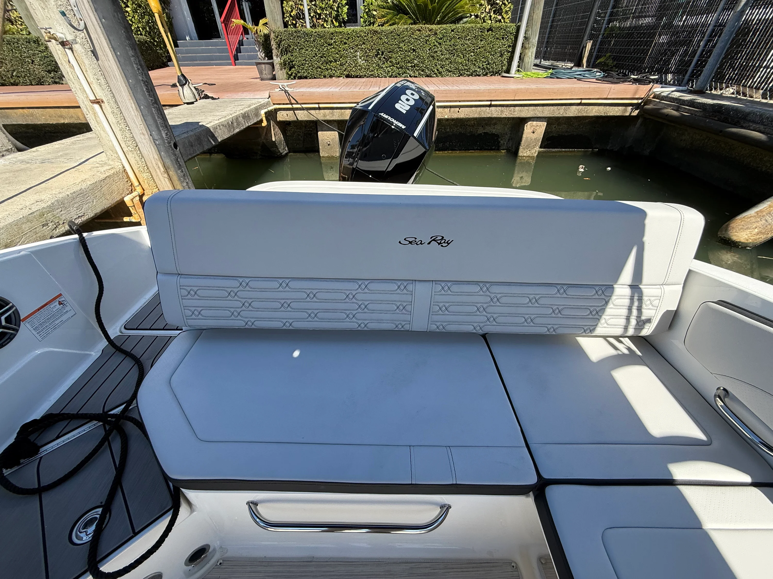 2026 Sea Ray SPX 210 Outboard Image Thumbnail #8