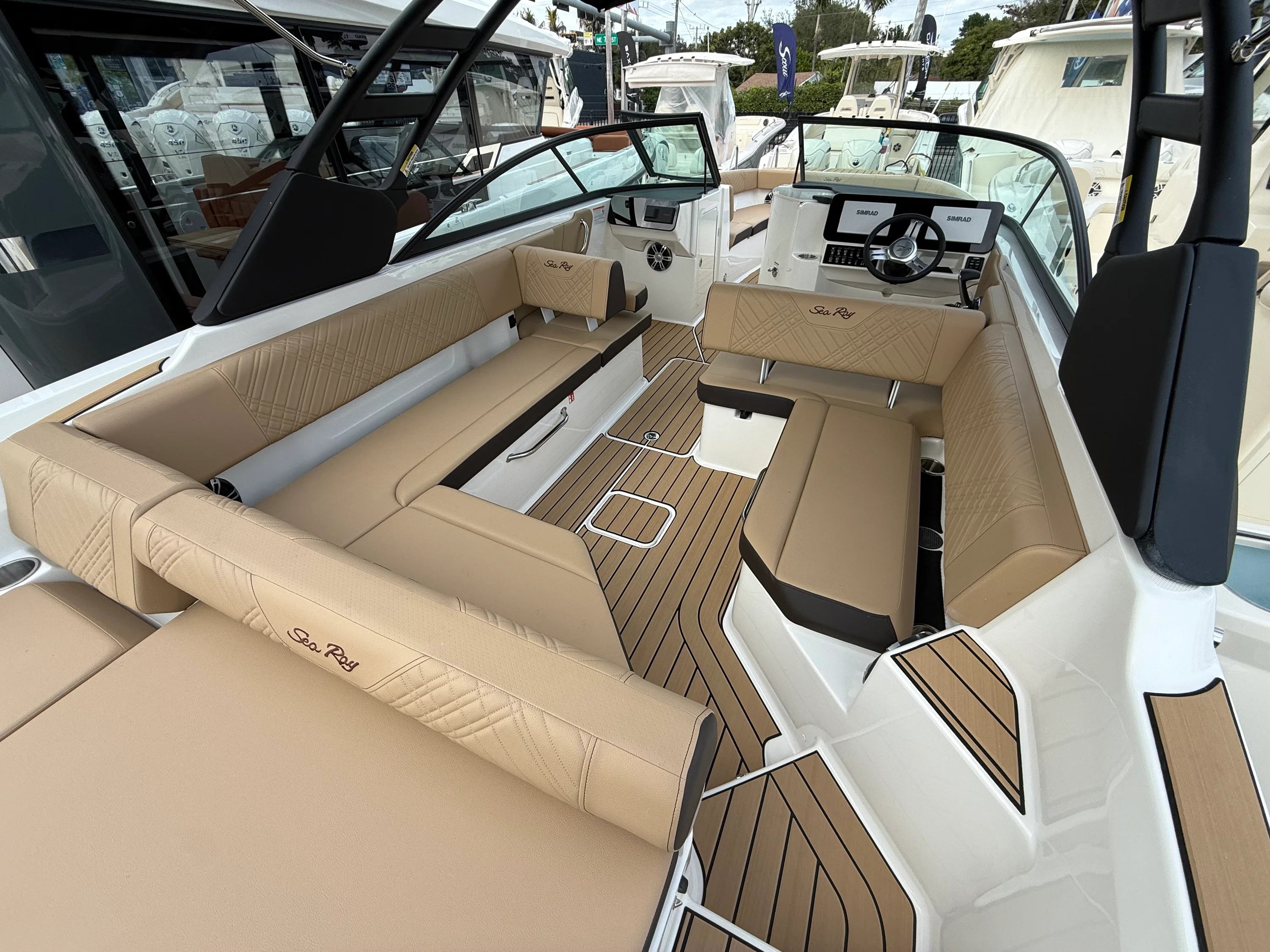 2026 Sea Ray SDX 270 Outboard Image Thumbnail #8