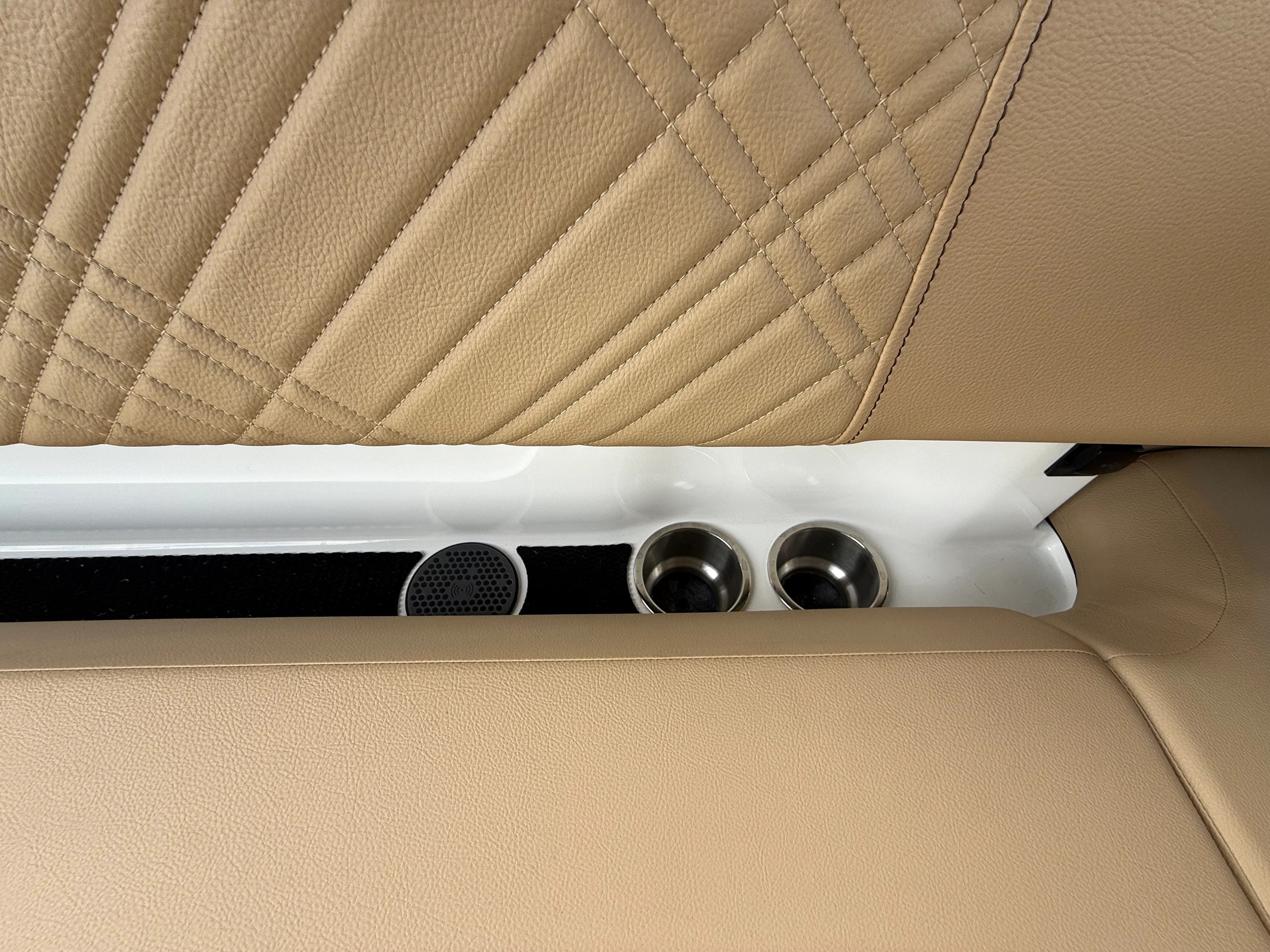 2026 Sea Ray SDX 270 Outboard Image Thumbnail #15