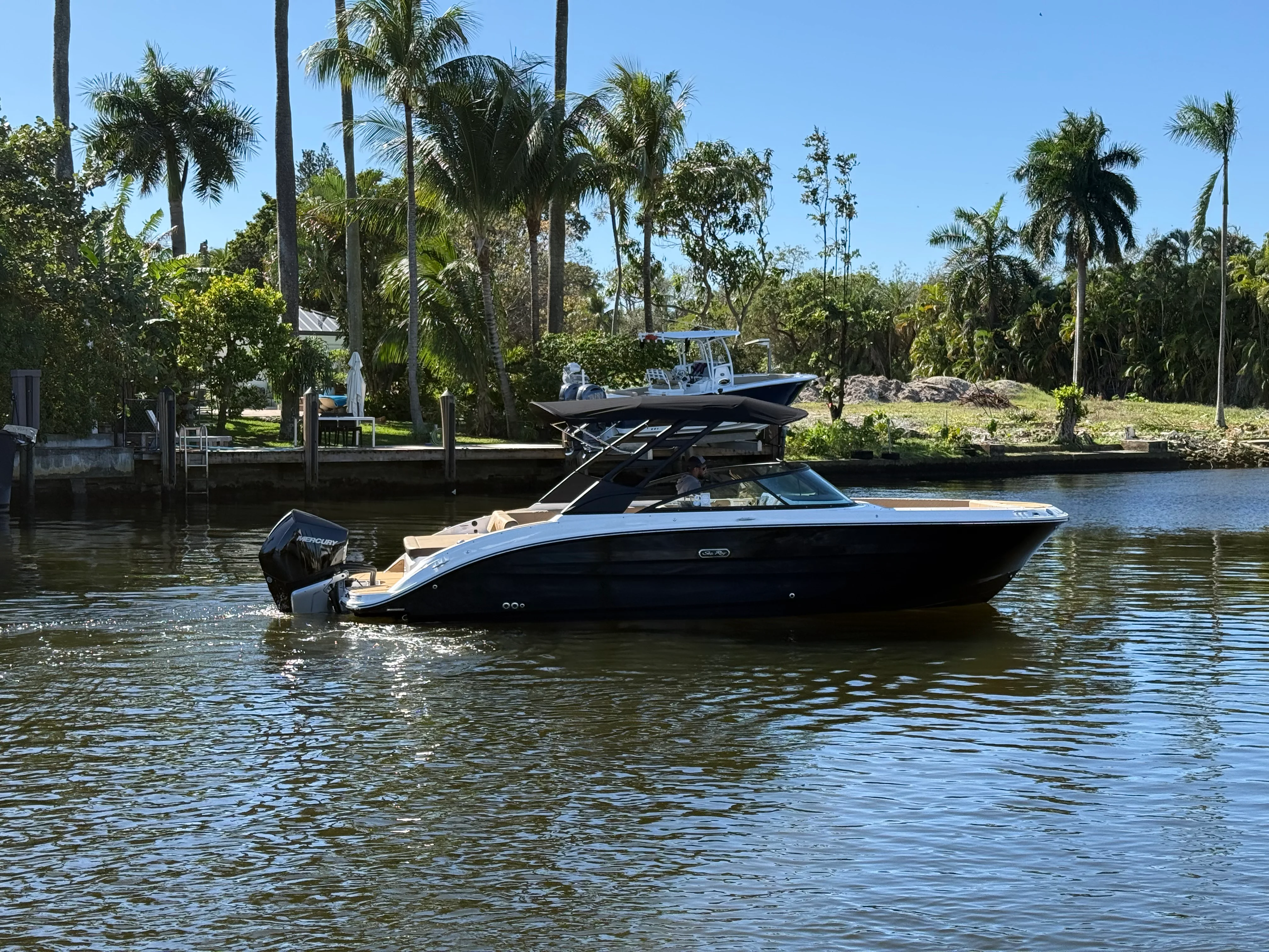 2026 Sea Ray SDX 270 Outboard Image Thumbnail #0