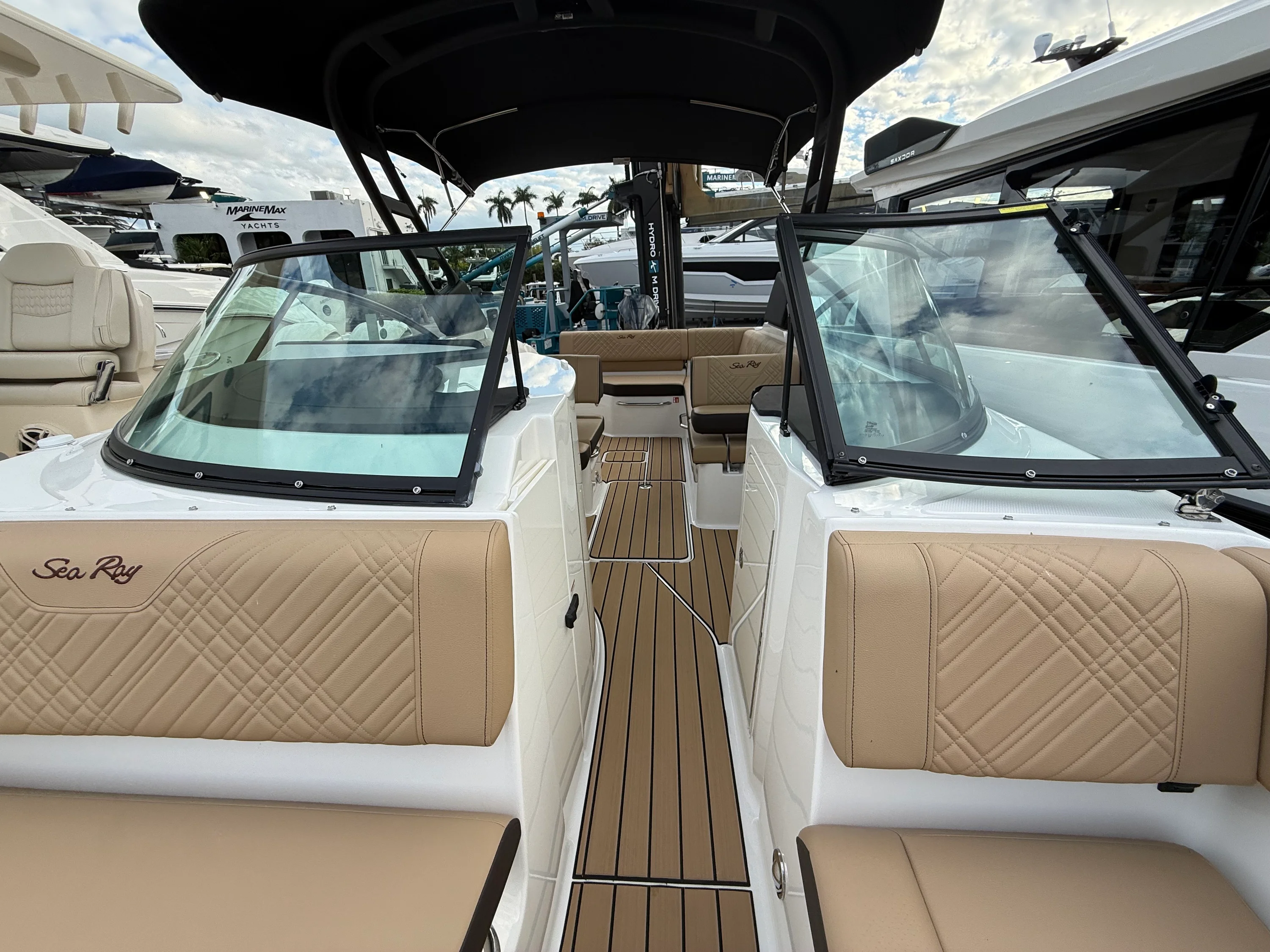 2026 Sea Ray SDX 270 Outboard Image Thumbnail #37