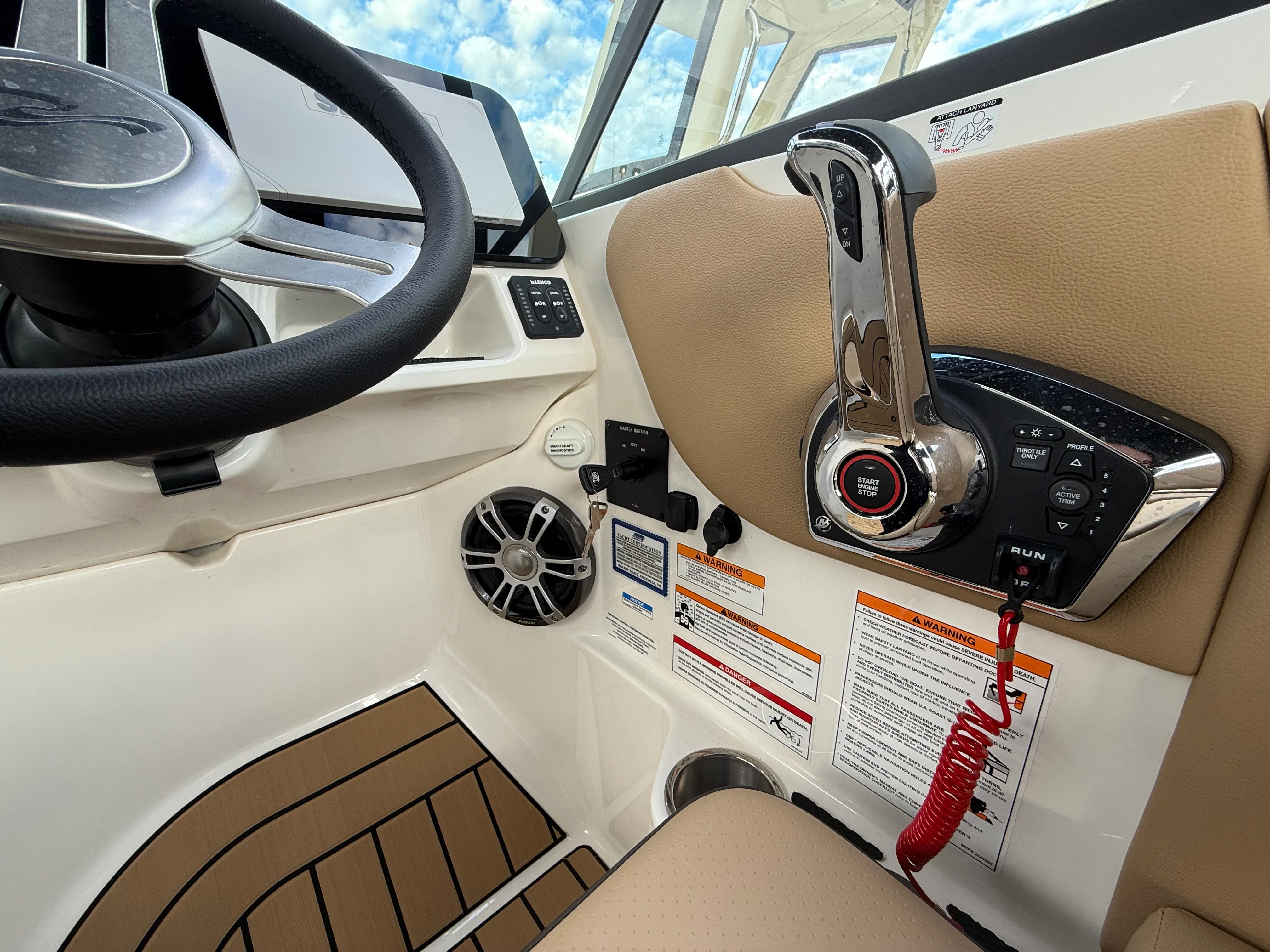 2026 Sea Ray SDX 270 Outboard Image Thumbnail #19