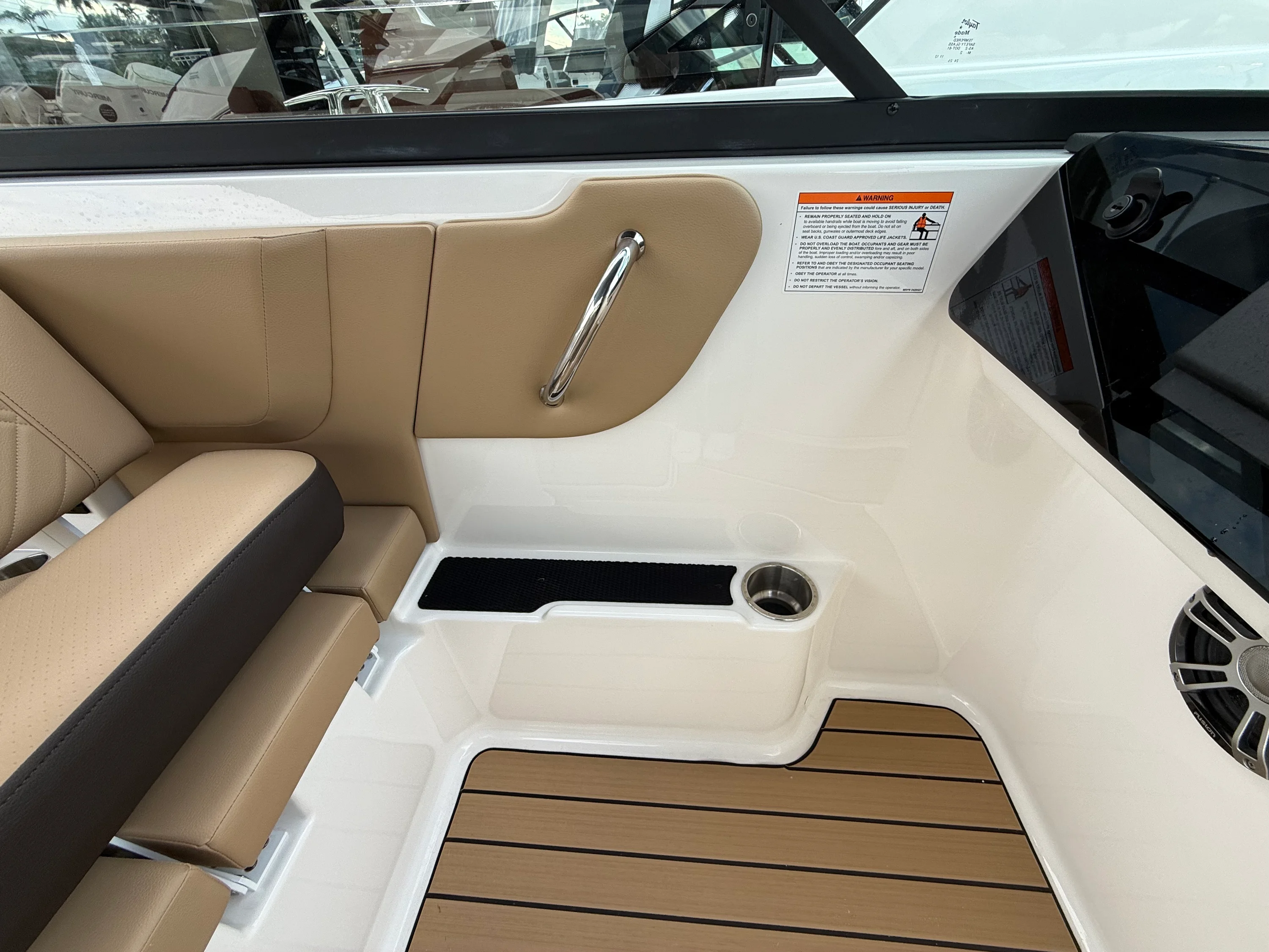 2026 Sea Ray SDX 270 Outboard Image Thumbnail #29