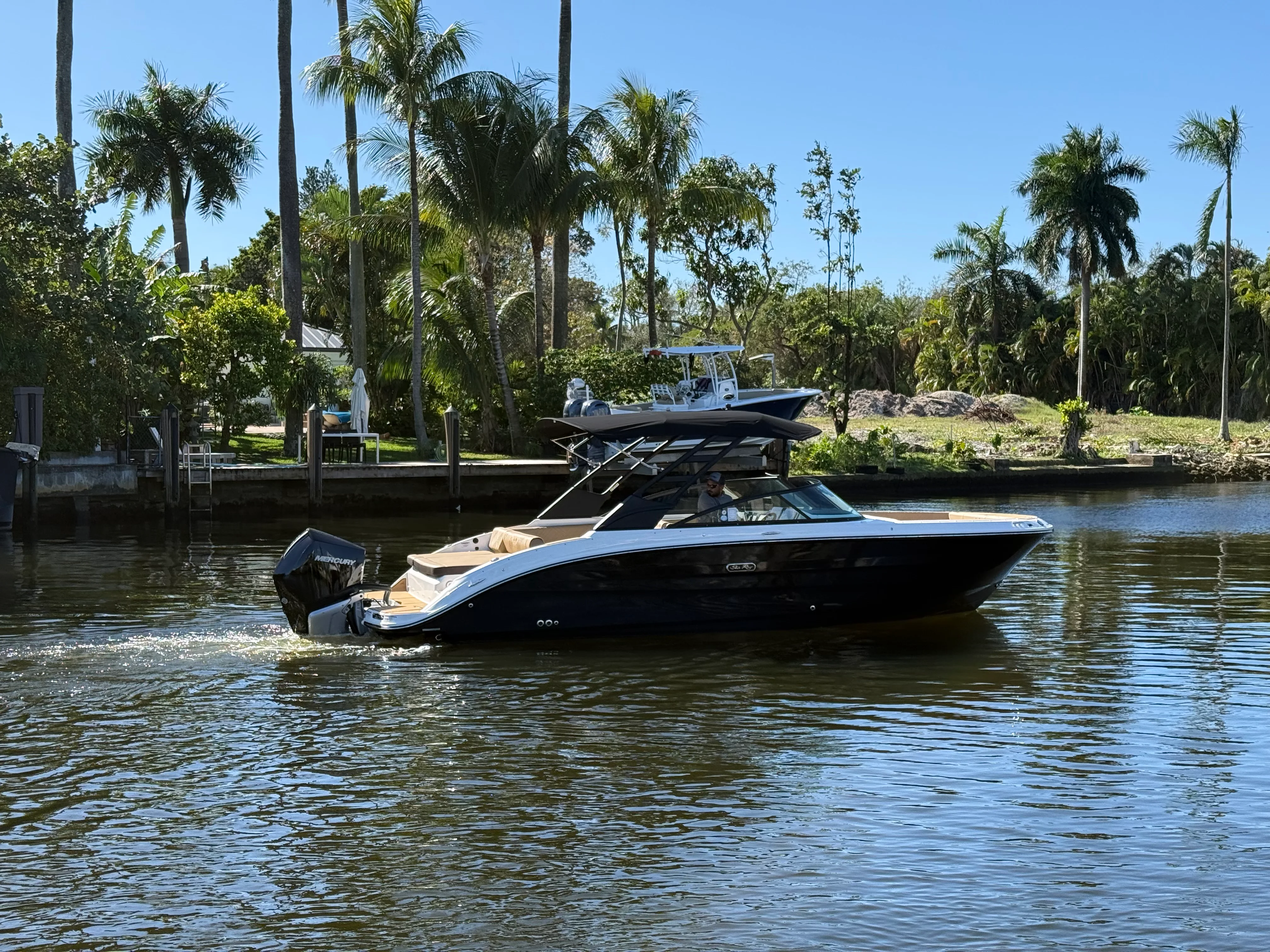 2026 Sea Ray SDX 270 Outboard Image Thumbnail #1