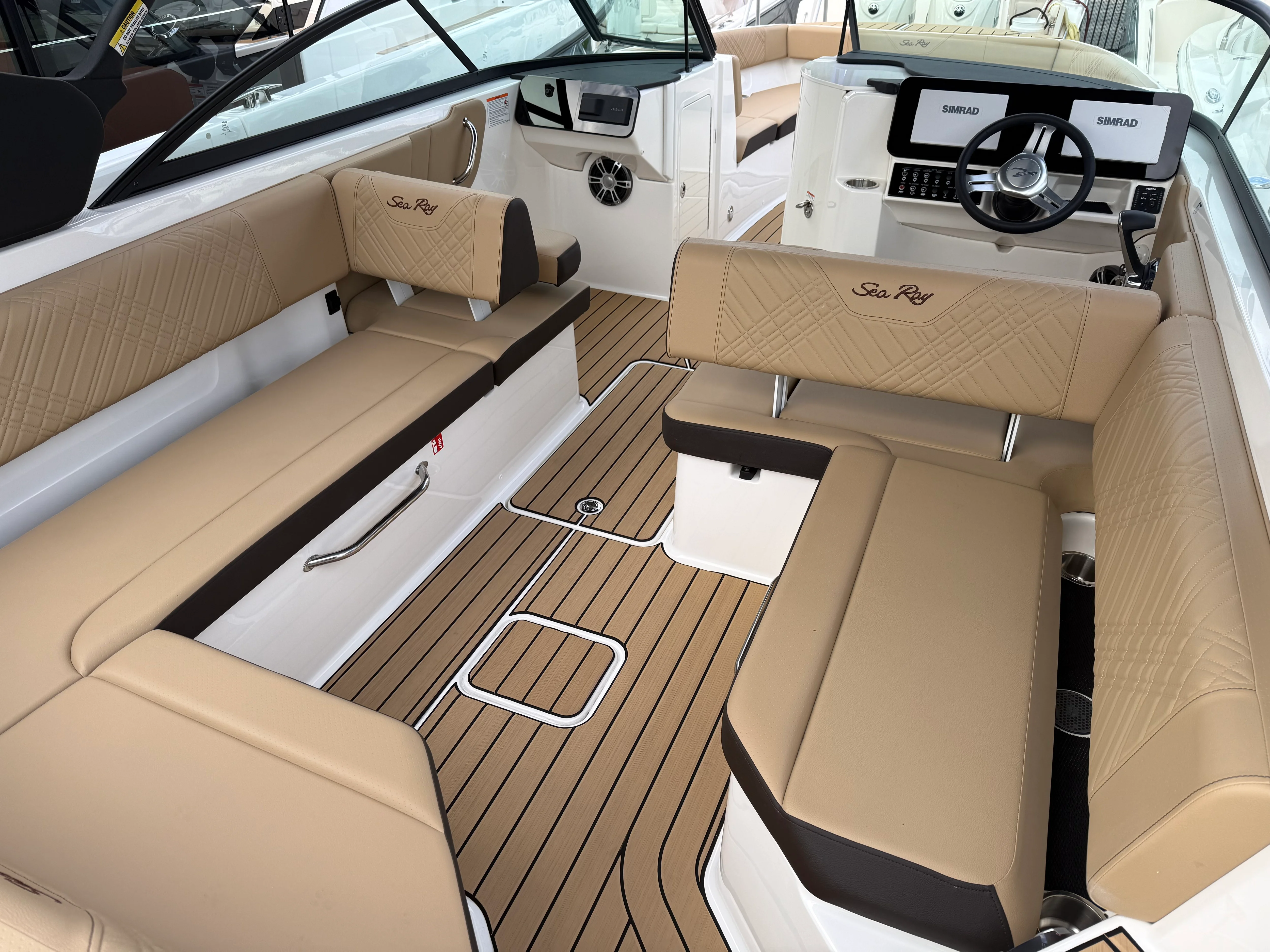 2026 Sea Ray SDX 270 Outboard Image Thumbnail #6