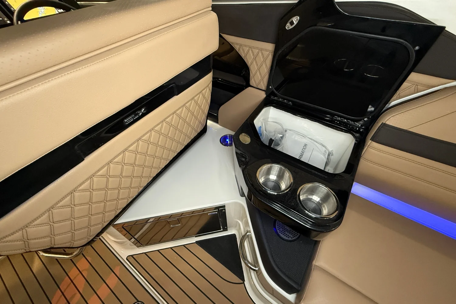 2026 Sea Ray SLX 280 Image Thumbnail #10