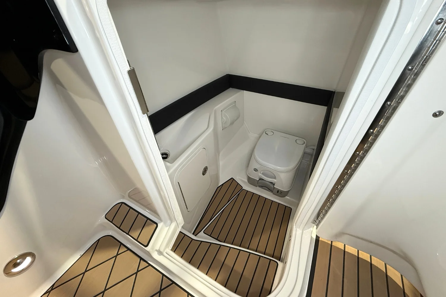 2026 Sea Ray SLX 280 Image Thumbnail #20