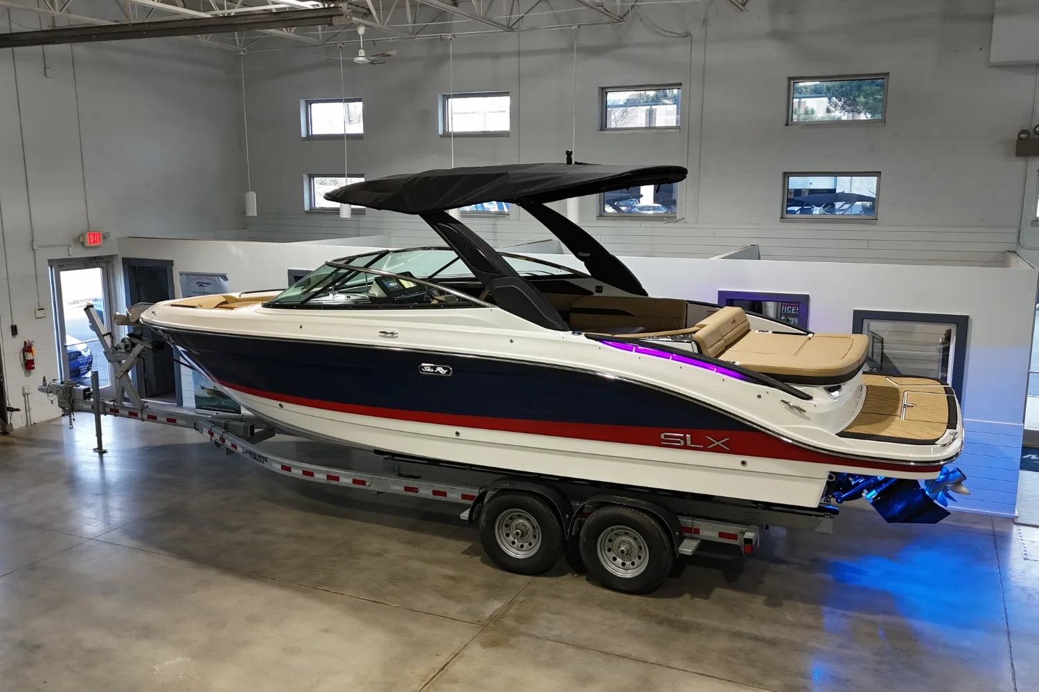 2026 Sea Ray SLX 280 Image Thumbnail #1