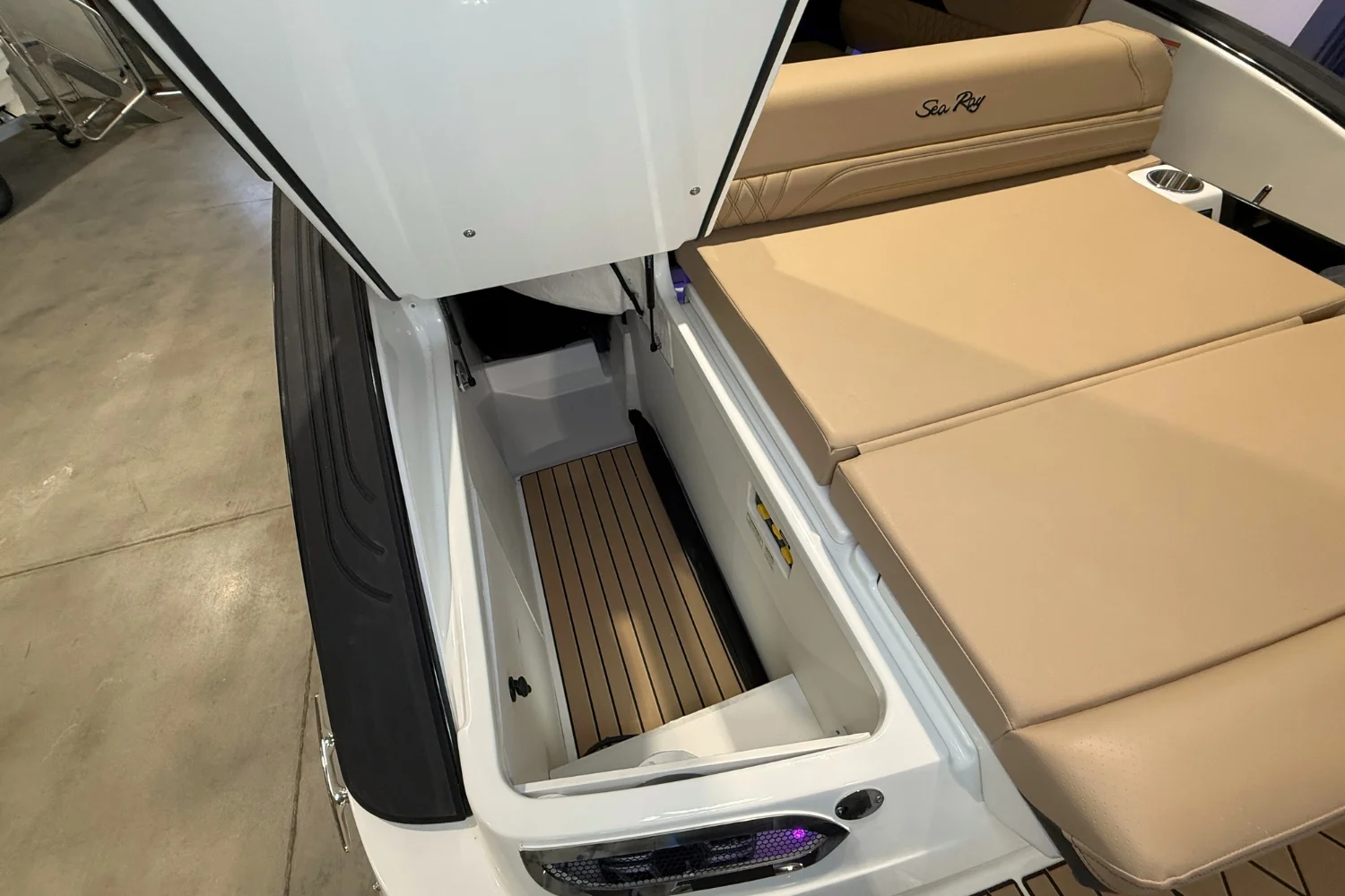 2026 Sea Ray SLX 280 Image Thumbnail #7