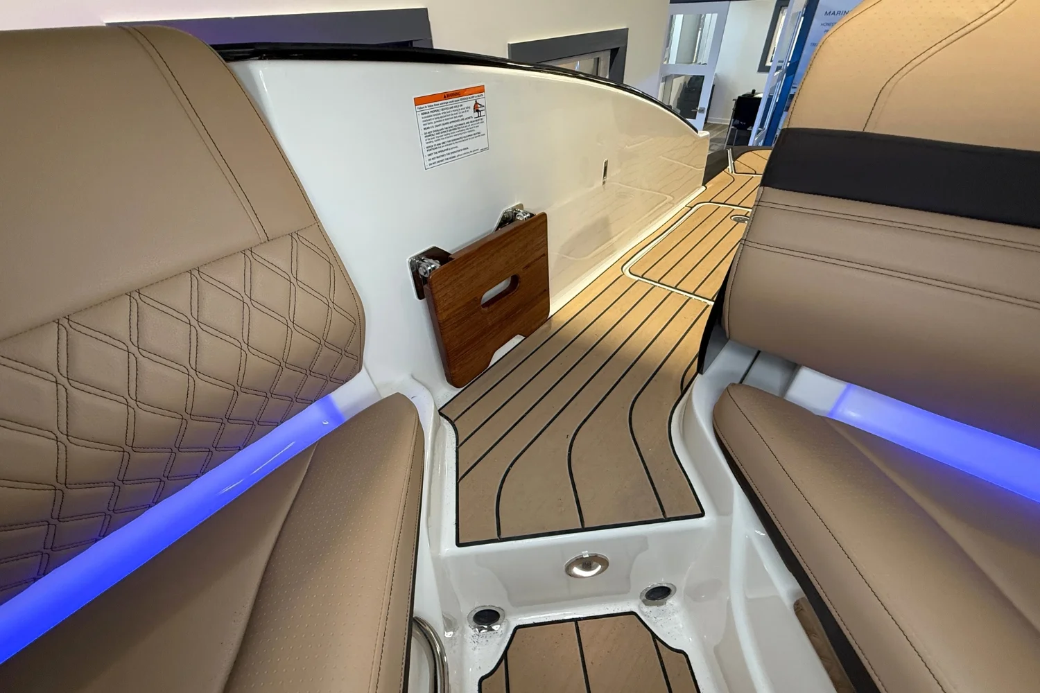 2026 Sea Ray SLX 280 Image Thumbnail #11