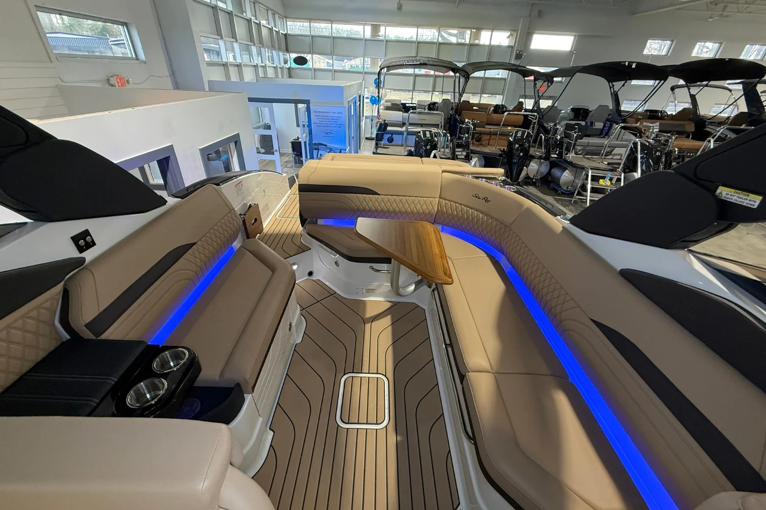 2026 Sea Ray SLX 280 Image Thumbnail #16