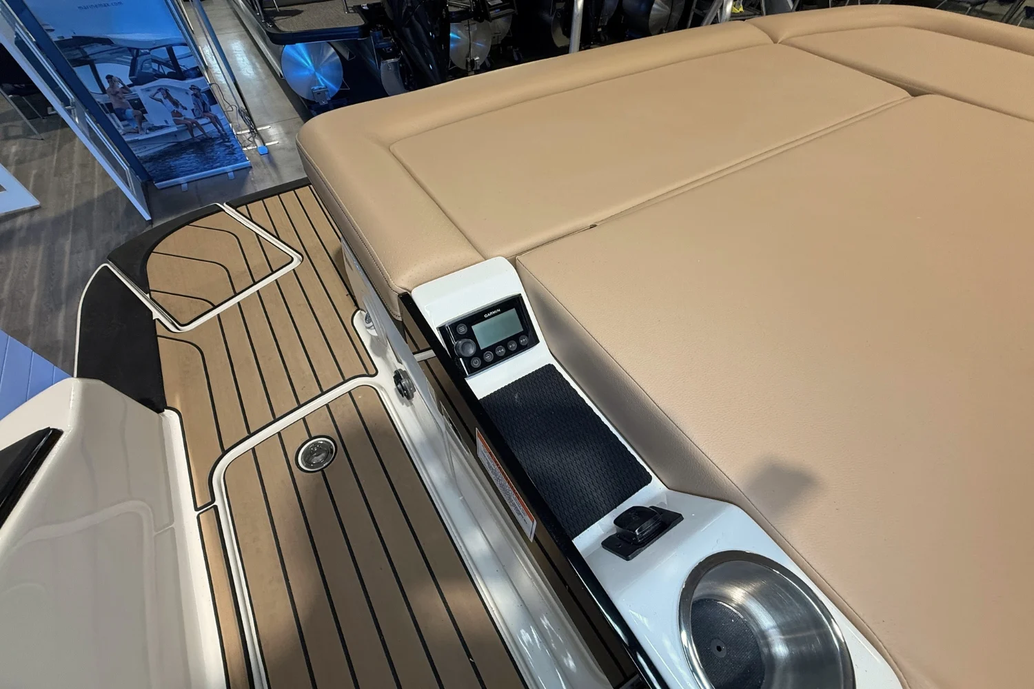 2026 Sea Ray SLX 280 Image Thumbnail #9