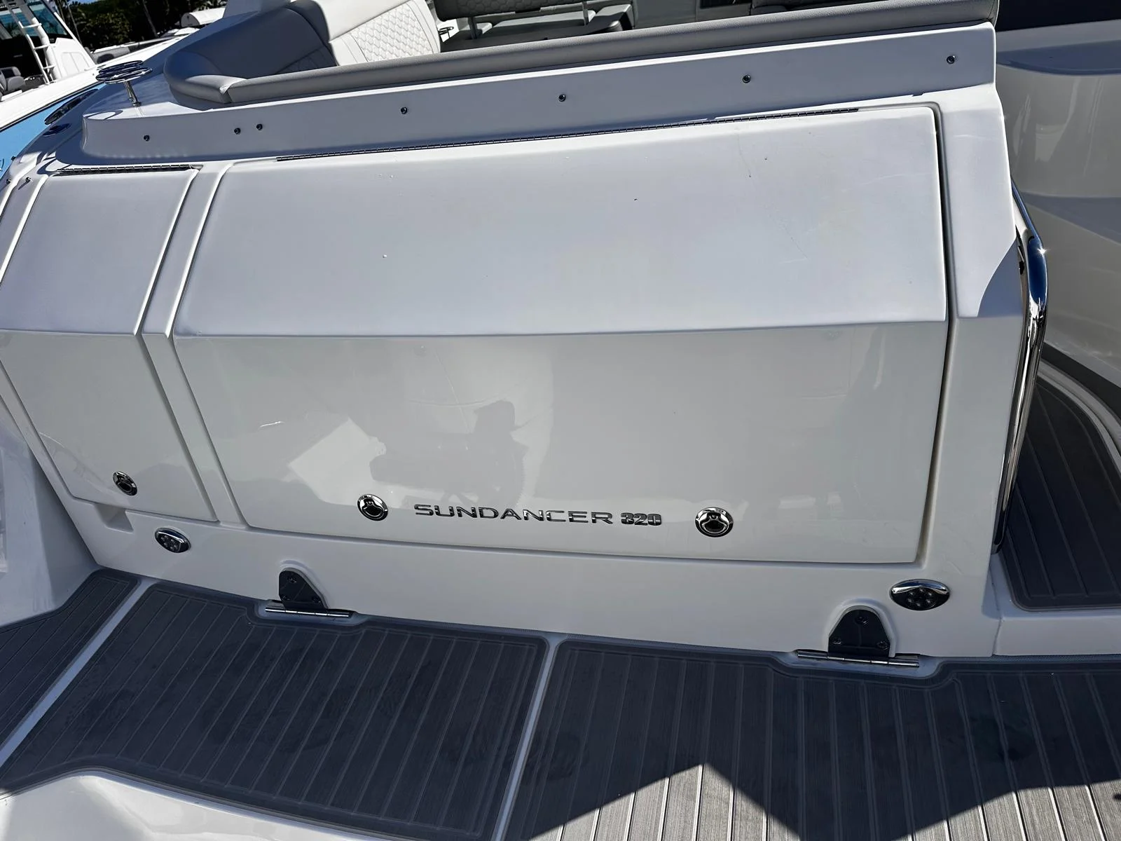 2026 Sea Ray Sundancer 320 Outboard Image Thumbnail #28