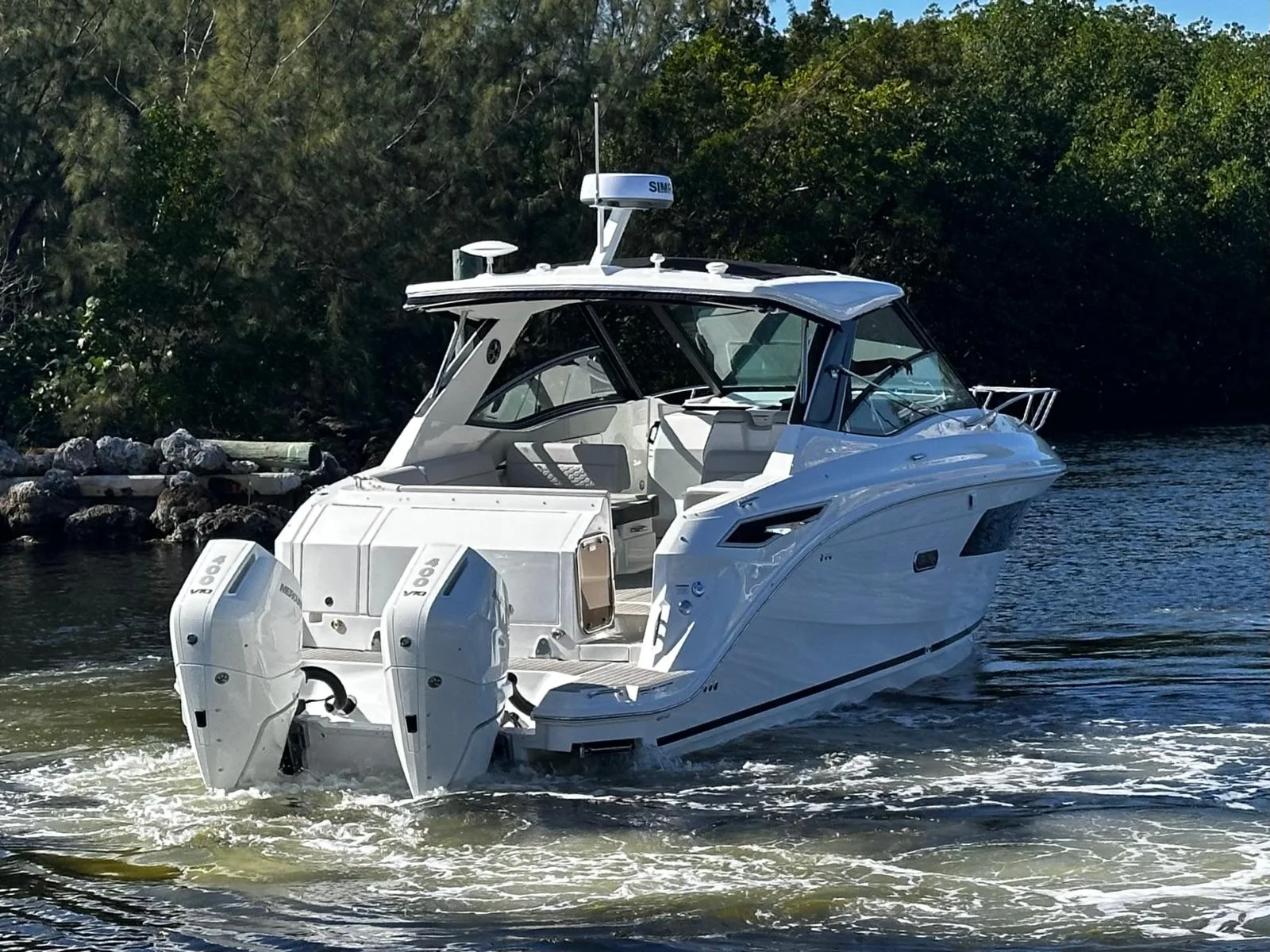 2026 Sea Ray Sundancer 320 Outboard Image Thumbnail #5