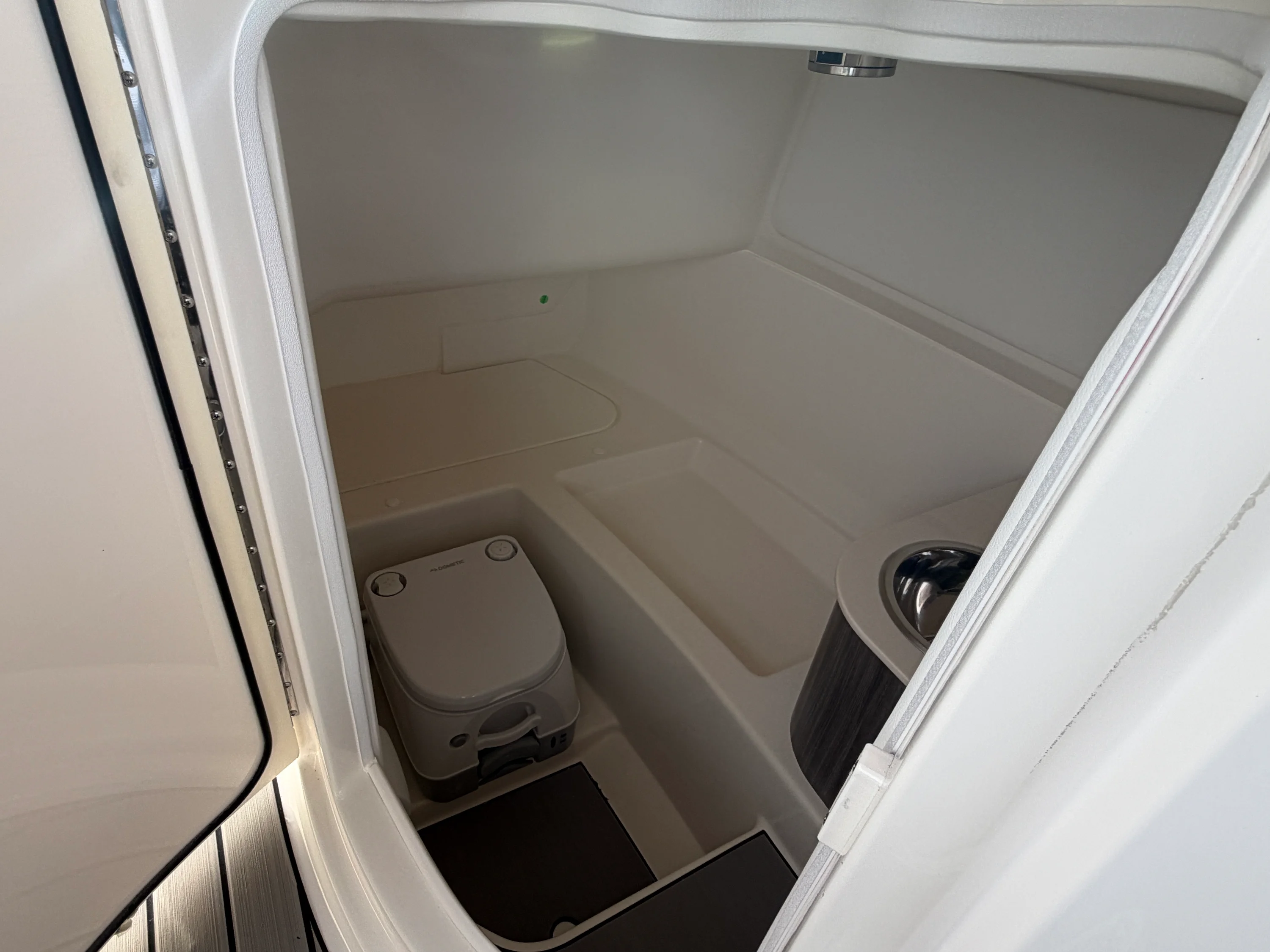 2026 Sea Ray SDX 270 Image Thumbnail #22