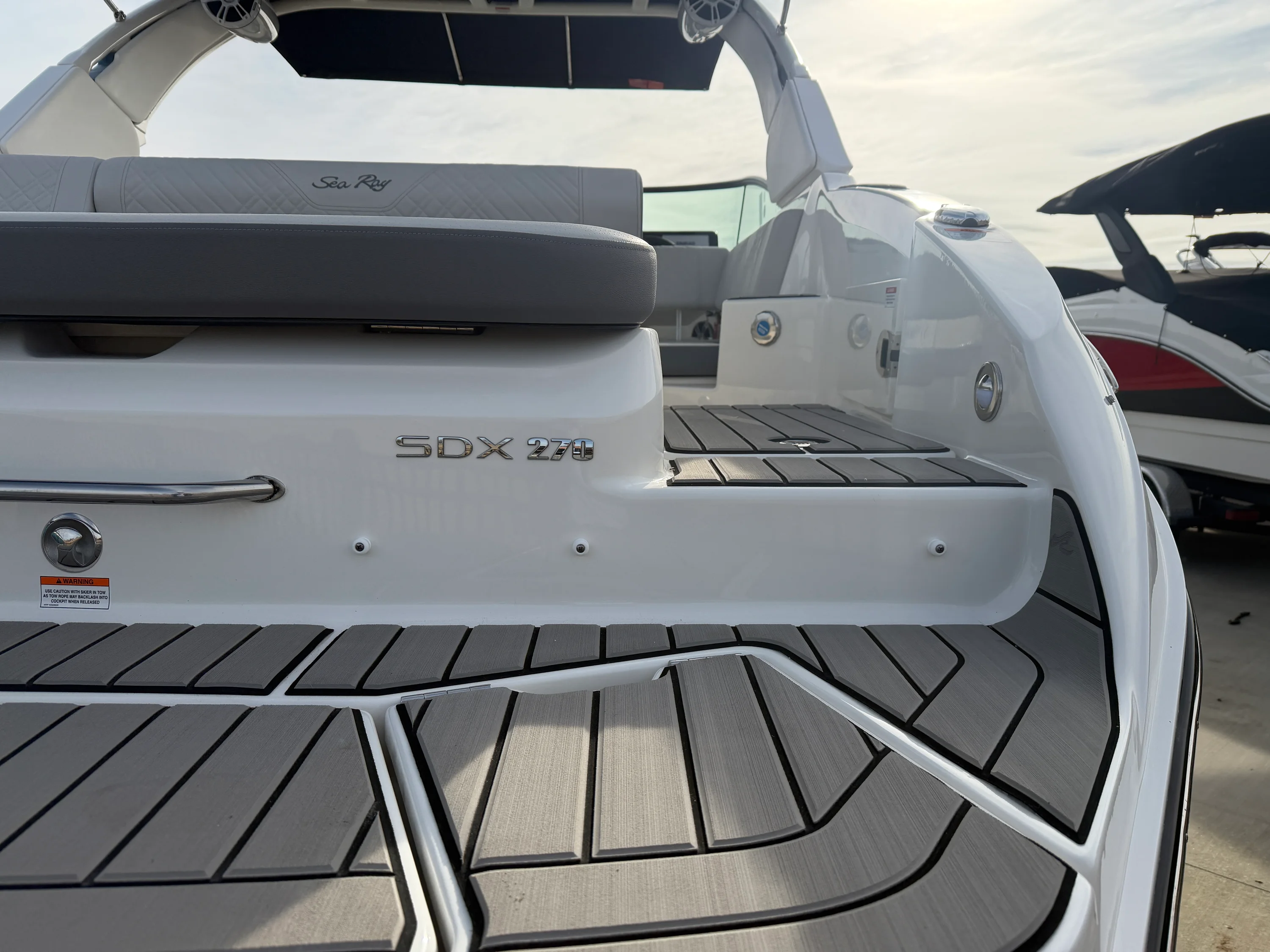 2026 Sea Ray SDX 270 Image Thumbnail #4