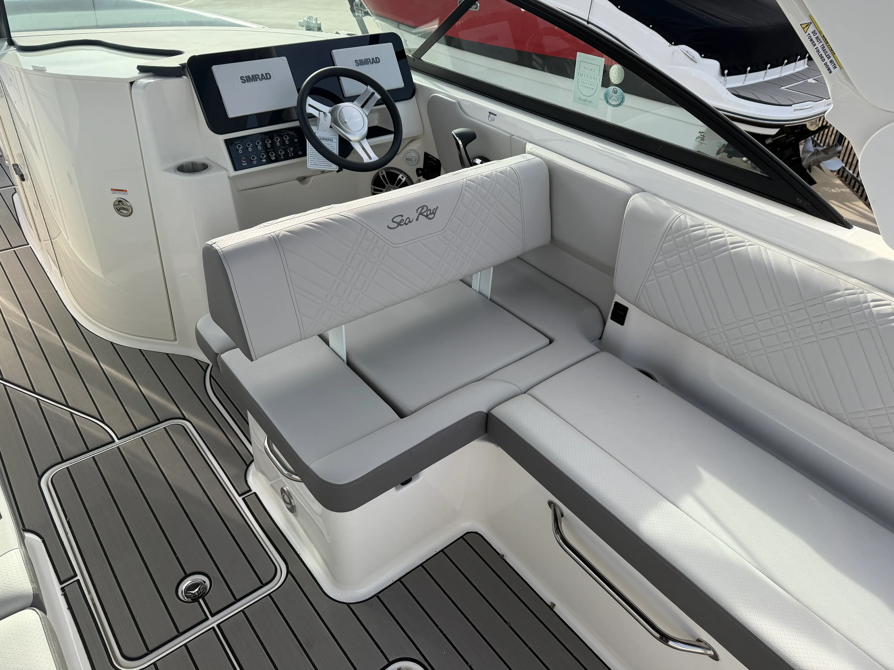 2026 Sea Ray SDX 270 Image Thumbnail #12