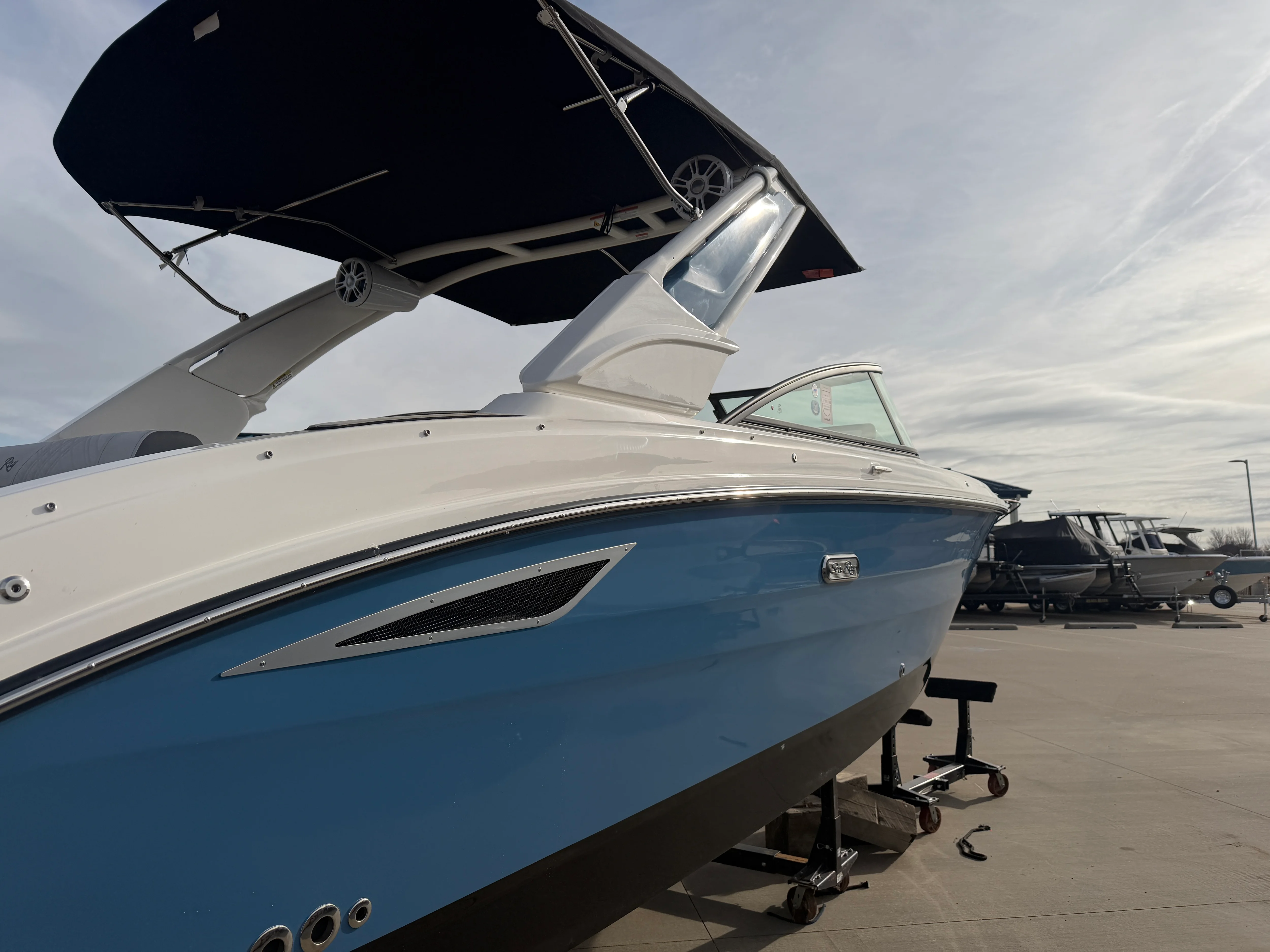 2026 Sea Ray SDX 270 Image Thumbnail #2