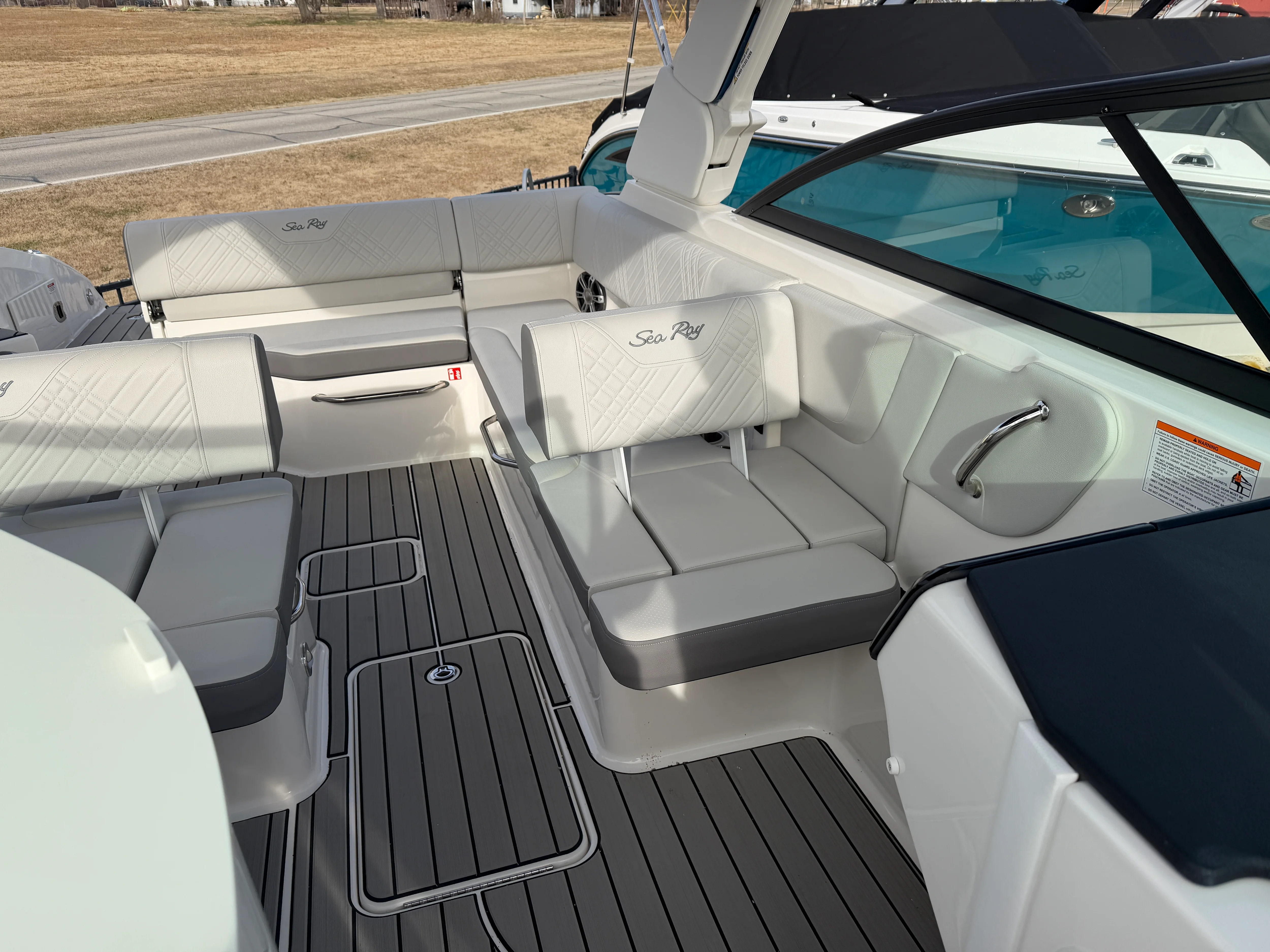 2026 Sea Ray SDX 270 Image Thumbnail #14