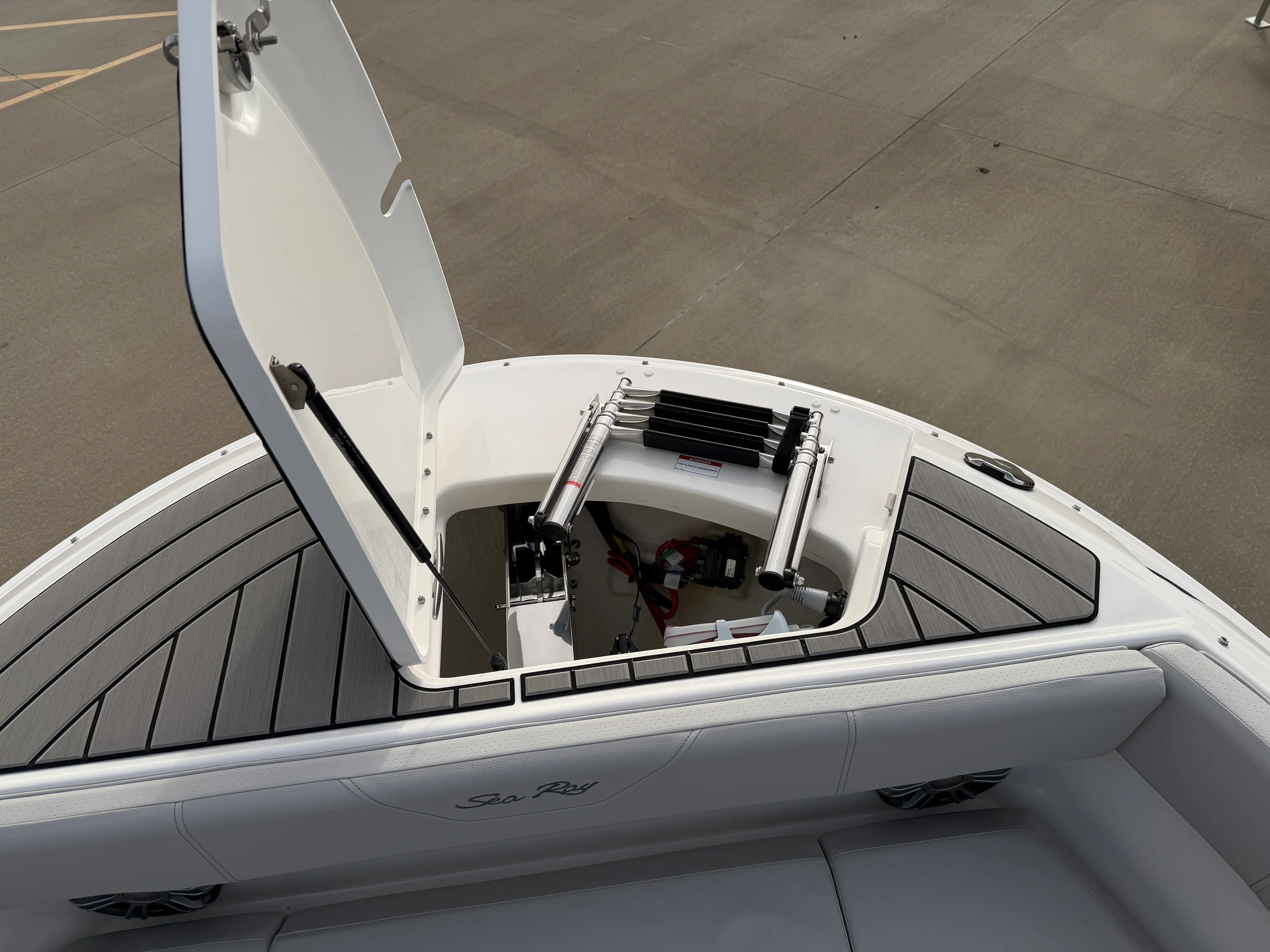 2026 Sea Ray SDX 270 Image Thumbnail #31