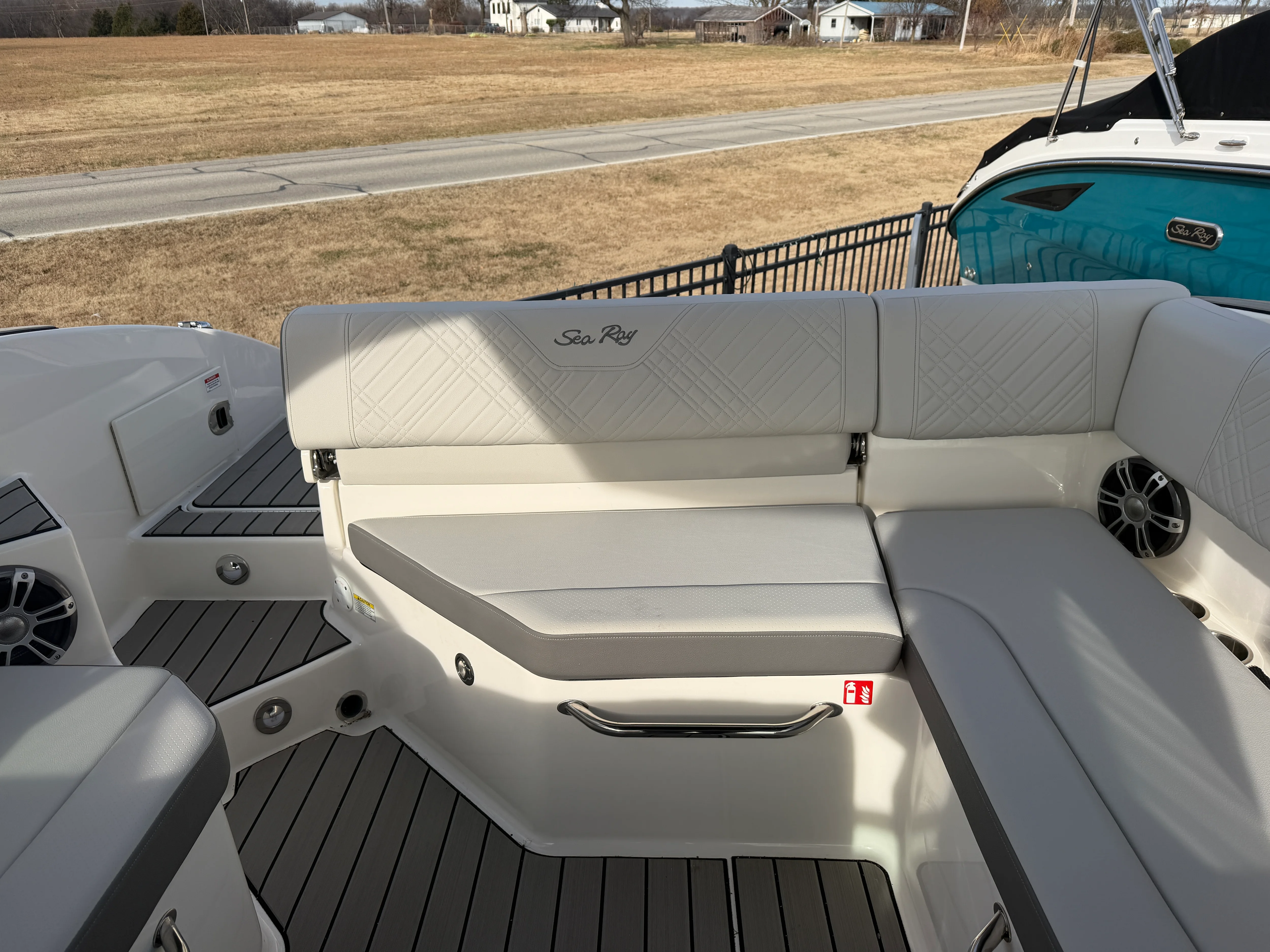 2026 Sea Ray SDX 270 Image Thumbnail #7