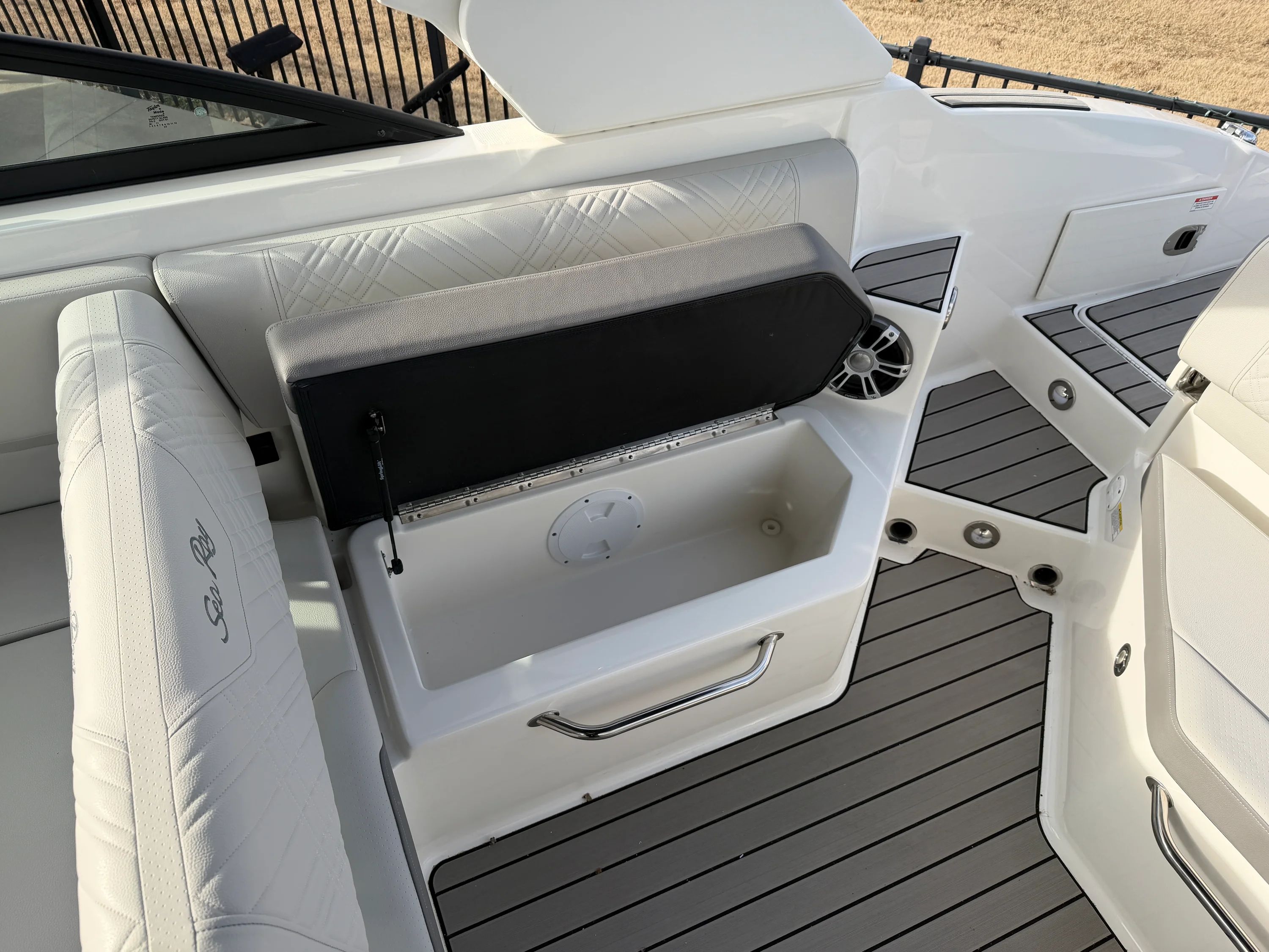 2026 Sea Ray SDX 270 Image Thumbnail #11