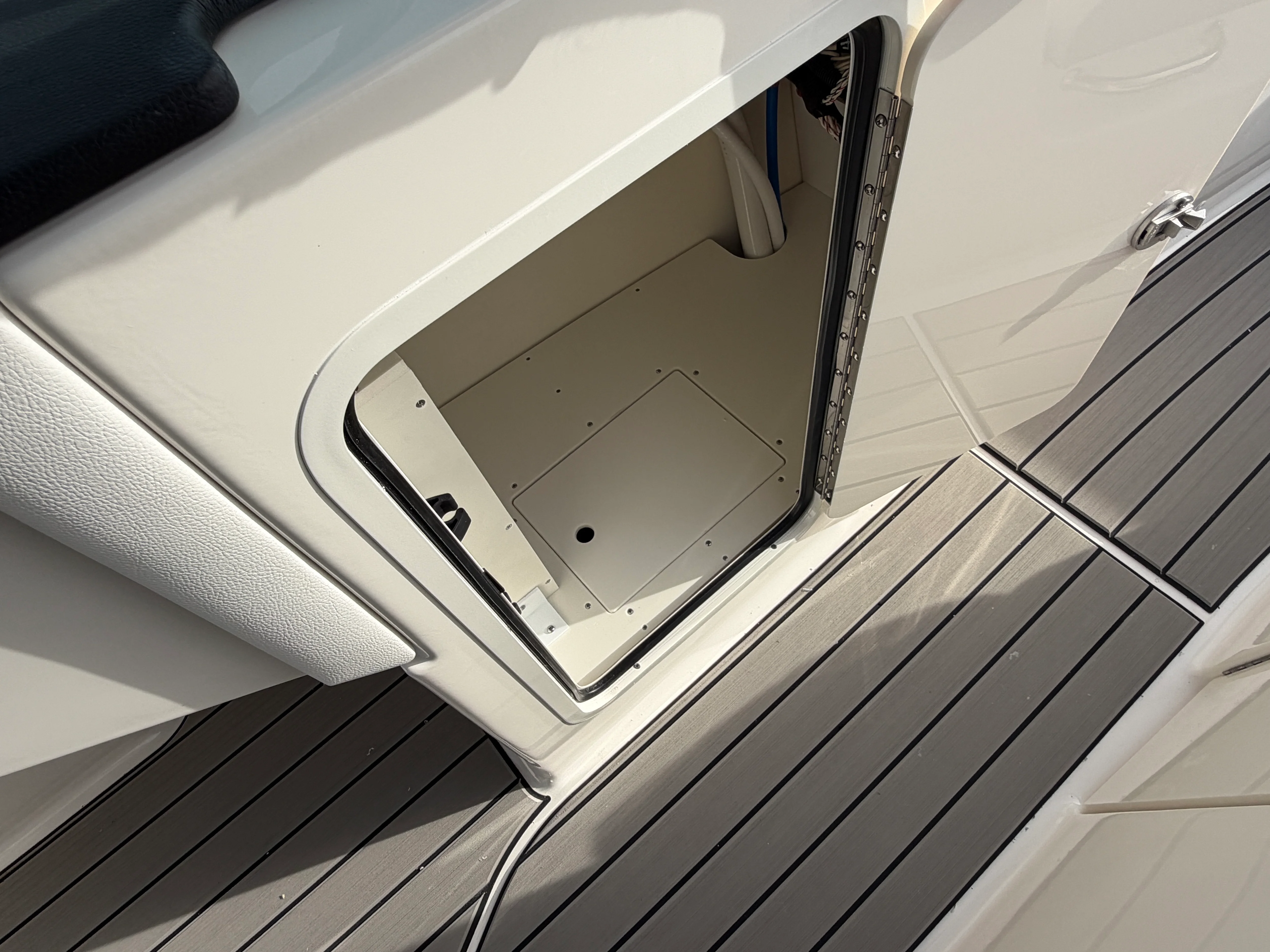 2026 Sea Ray SDX 270 Image Thumbnail #24