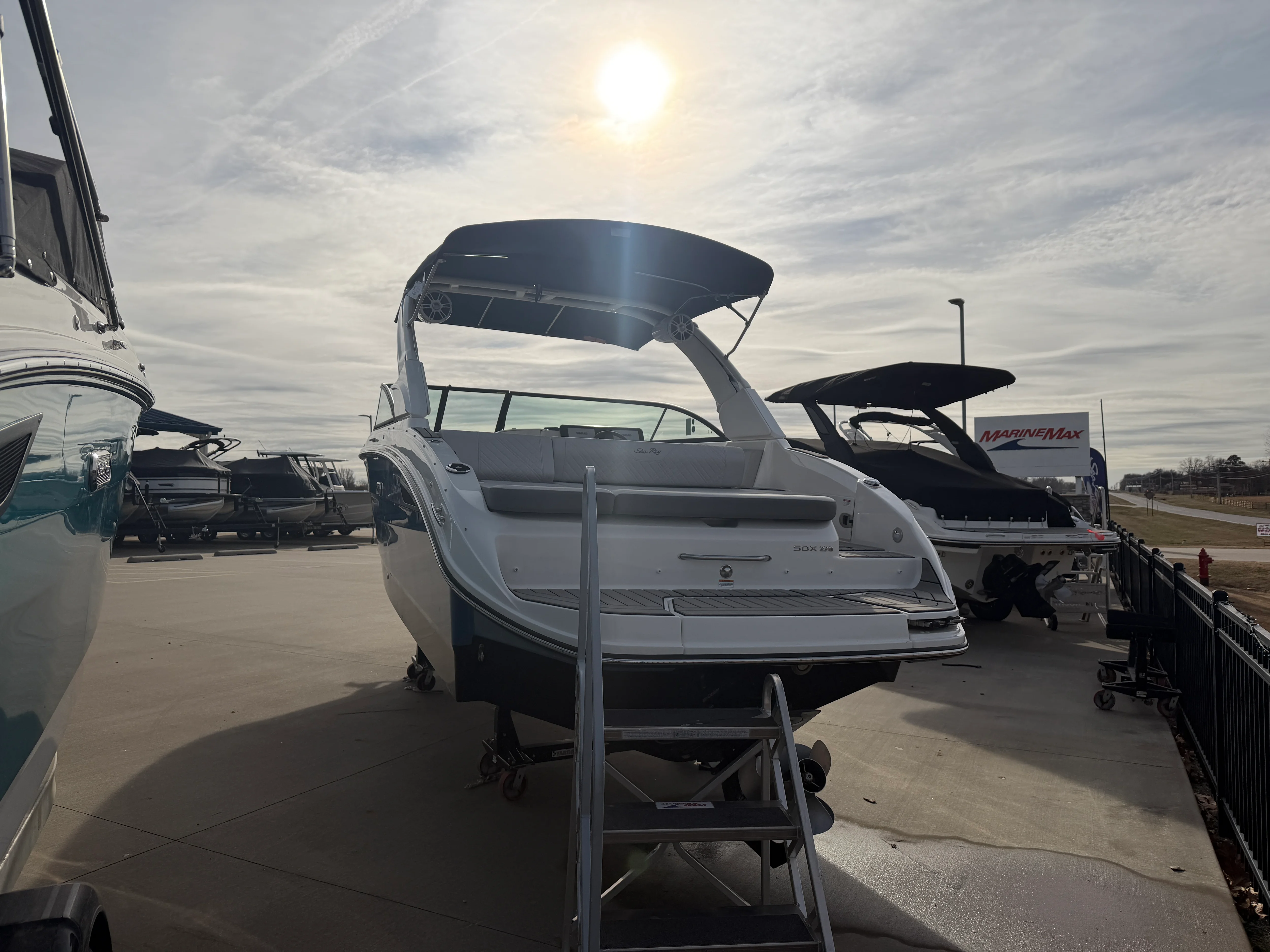 2026 Sea Ray SDX 270 Image Thumbnail #3