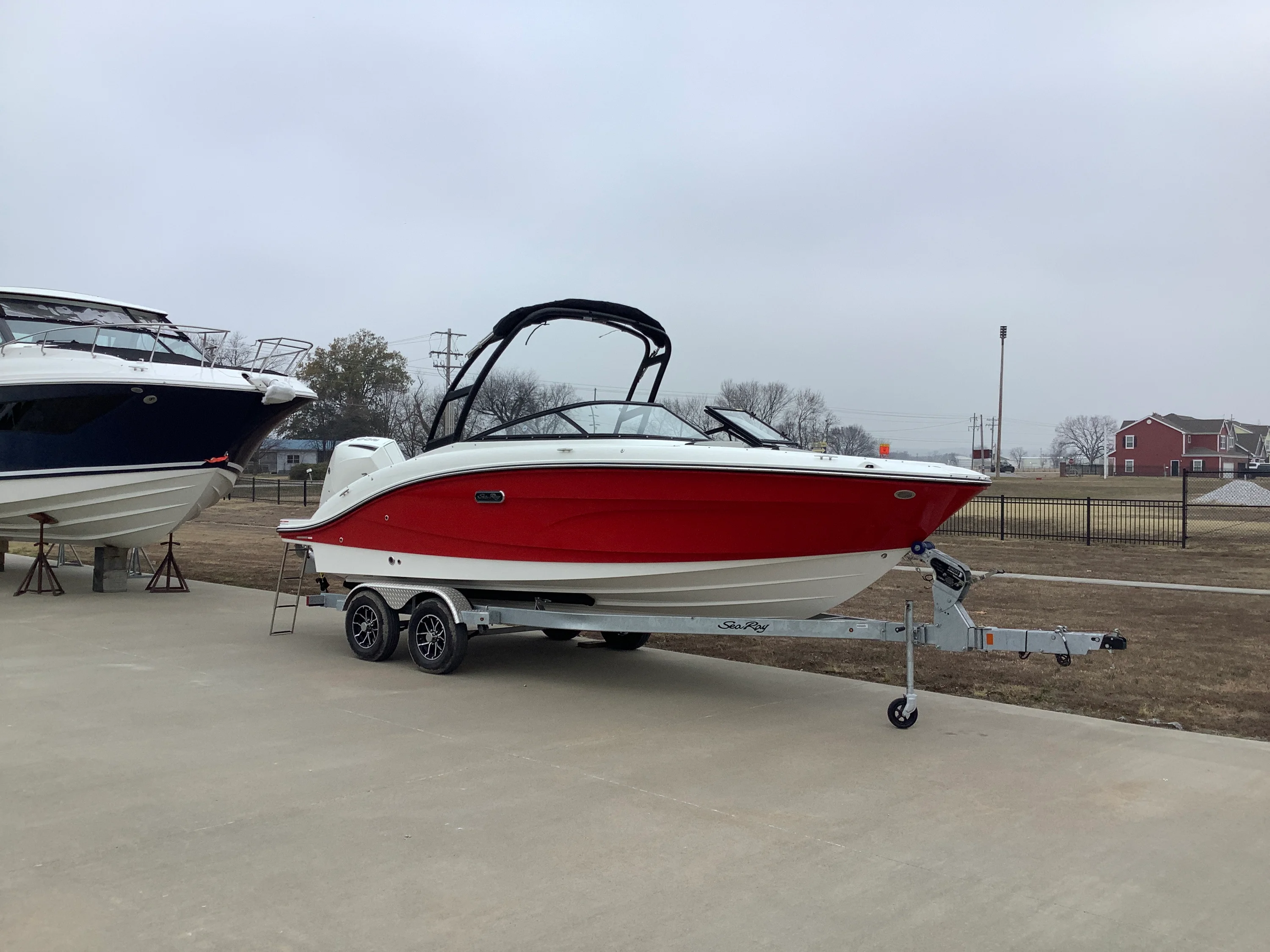 2026 Sea Ray SPX 210 Outboard Image Thumbnail #2