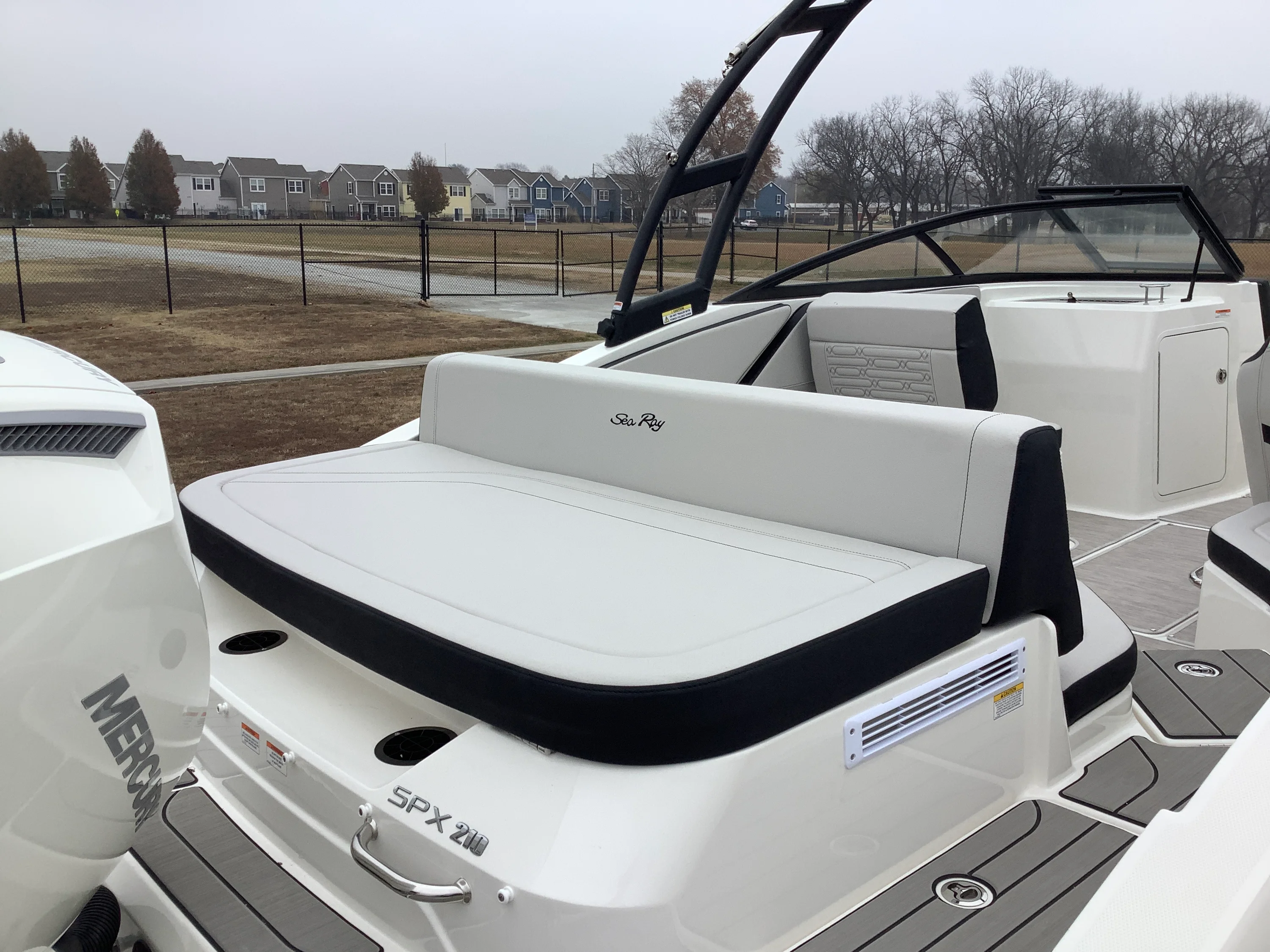 2026 Sea Ray SPX 210 Outboard Image Thumbnail #5