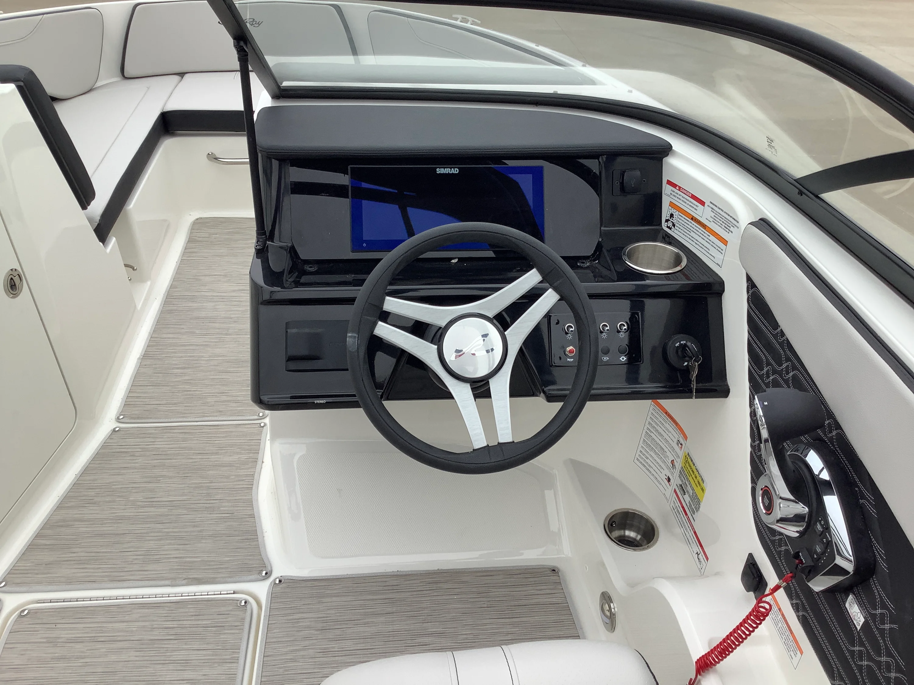 2026 Sea Ray SPX 210 Outboard Image Thumbnail #16