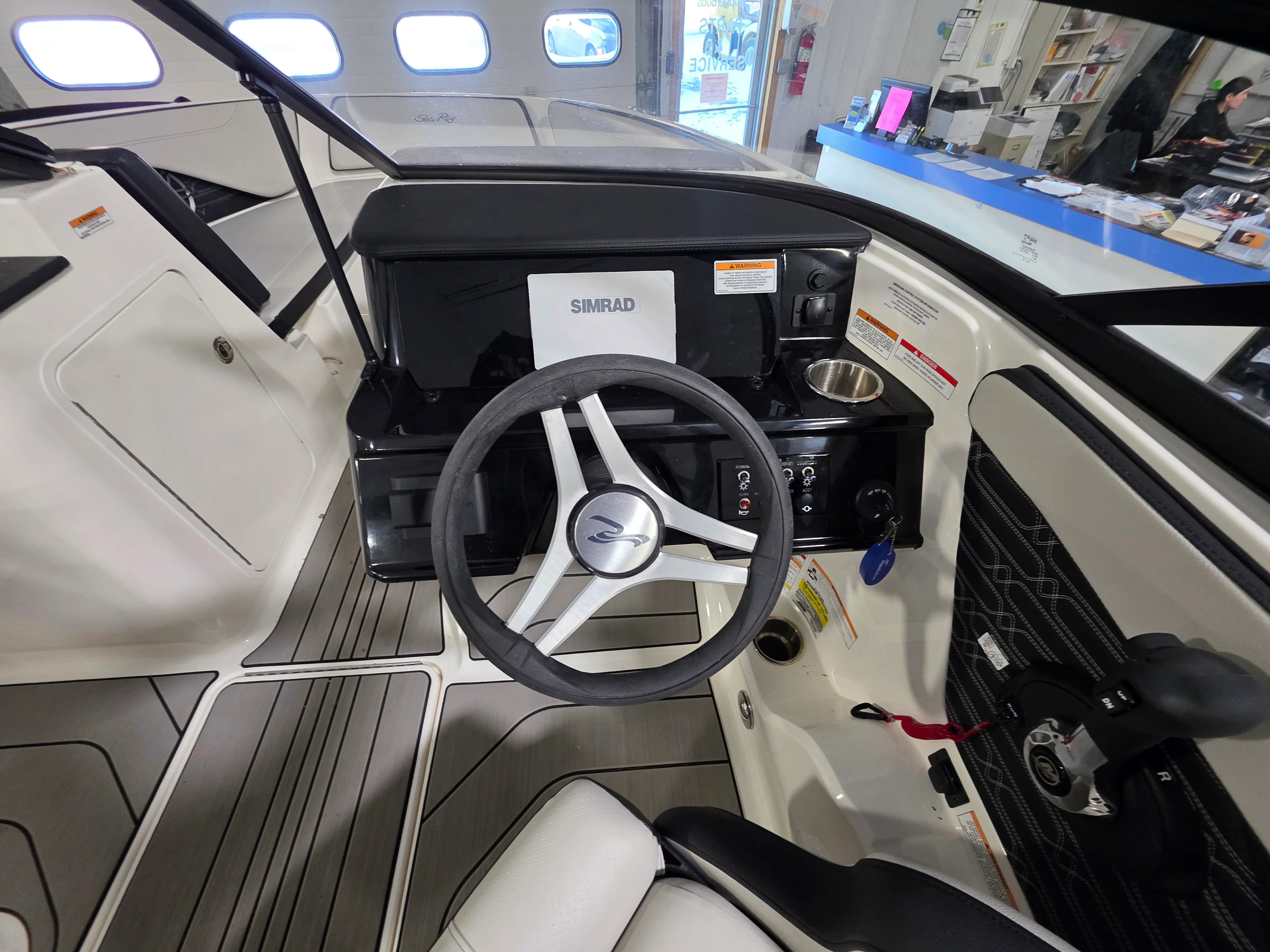 2025 Sea Ray 19 SPX OB Image Thumbnail #4