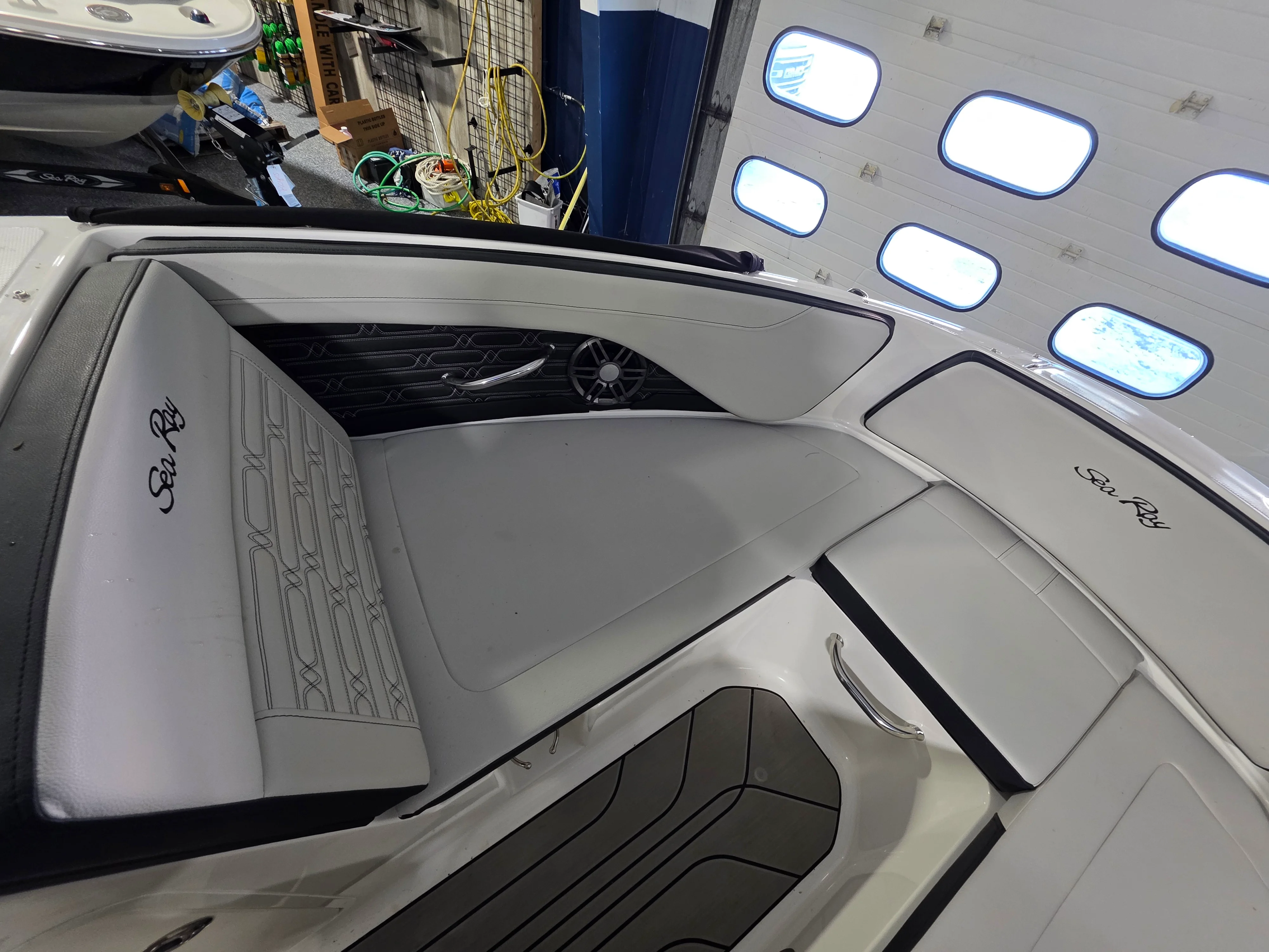 2025 Sea Ray 19 SPX OB Image Thumbnail #6