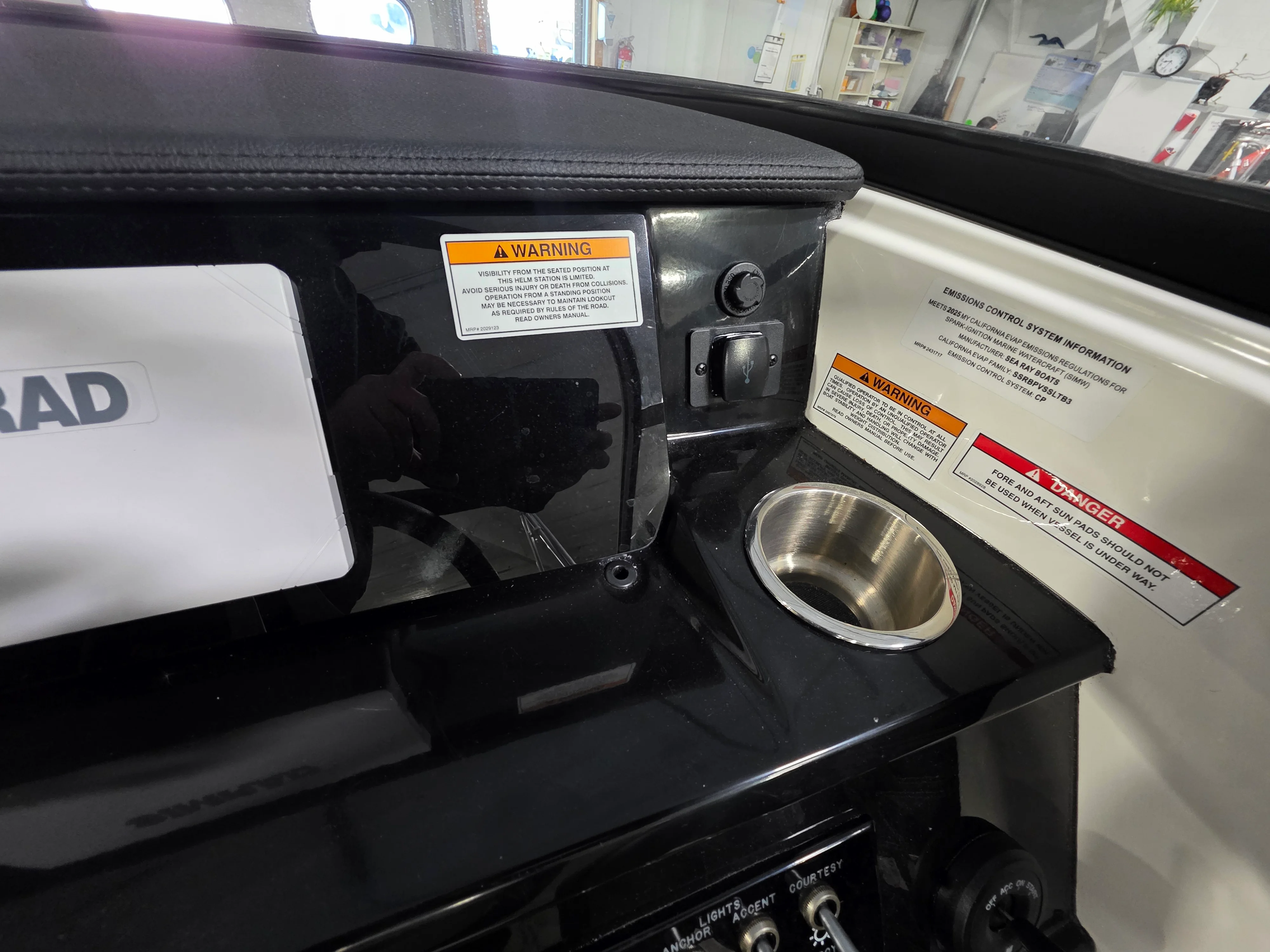 2025 Sea Ray 19 SPX OB Image Thumbnail #18