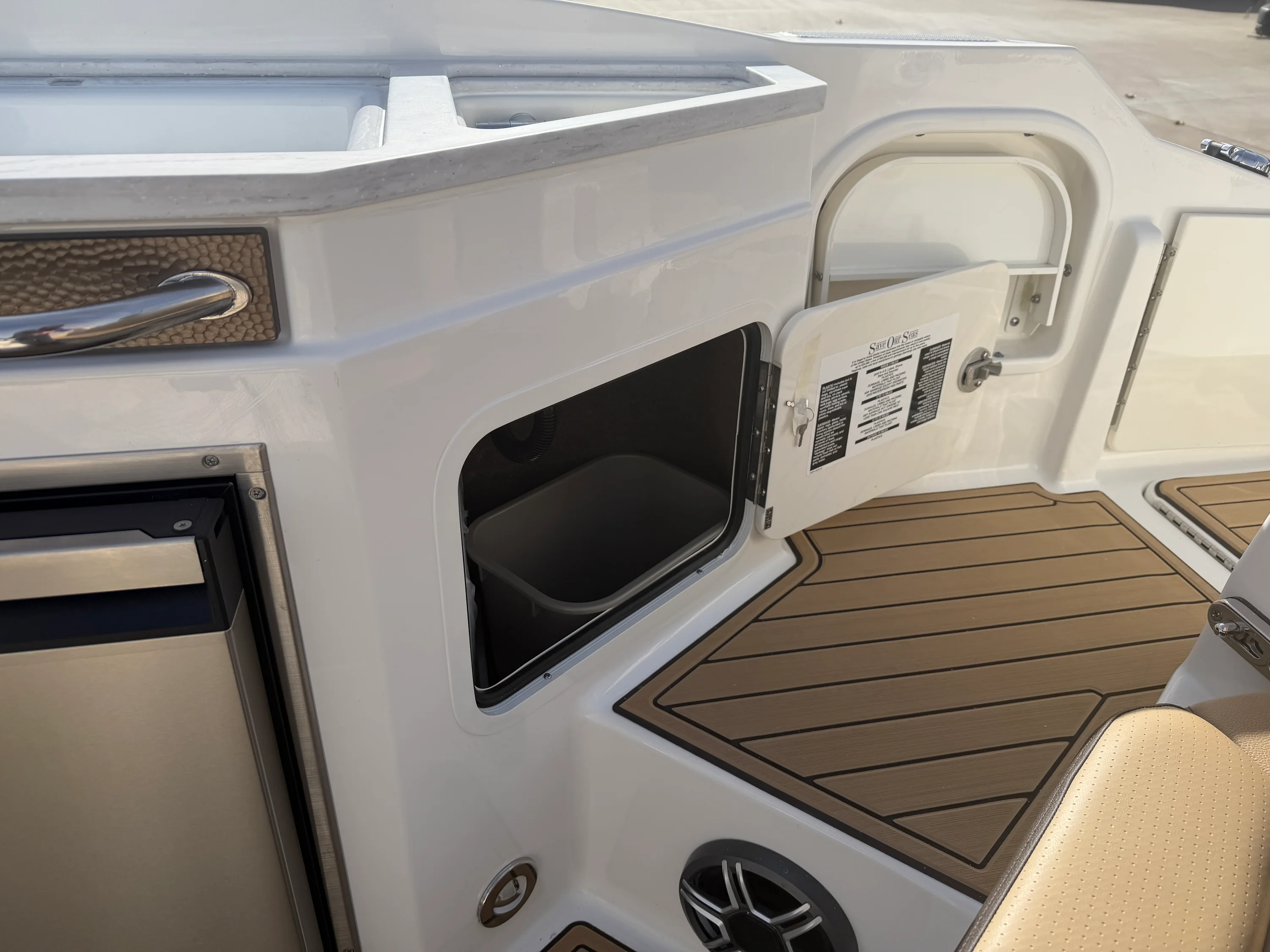 2026 Sea Ray SDX 290 Image Thumbnail #10