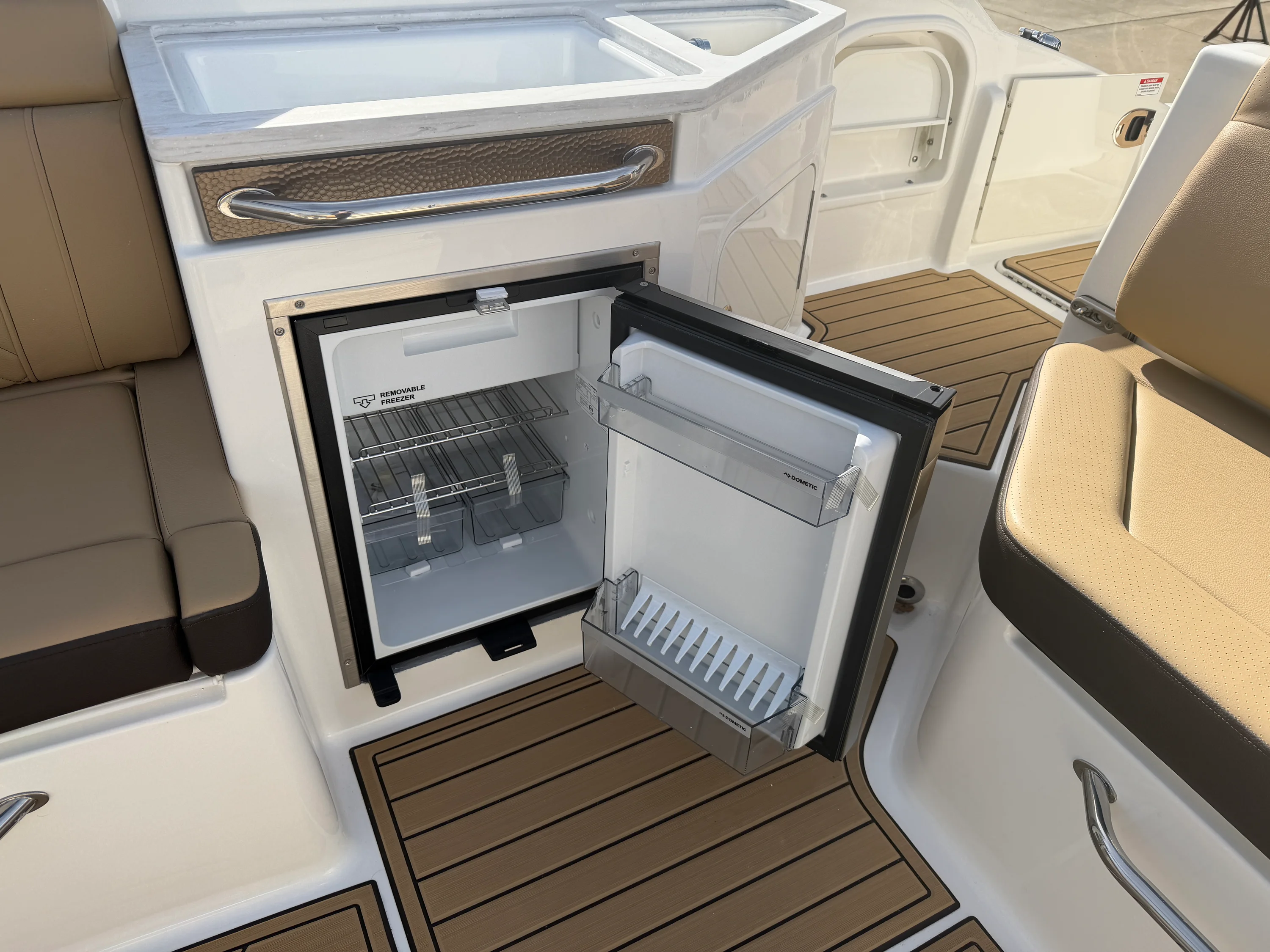 2026 Sea Ray SDX 290 Image Thumbnail #9