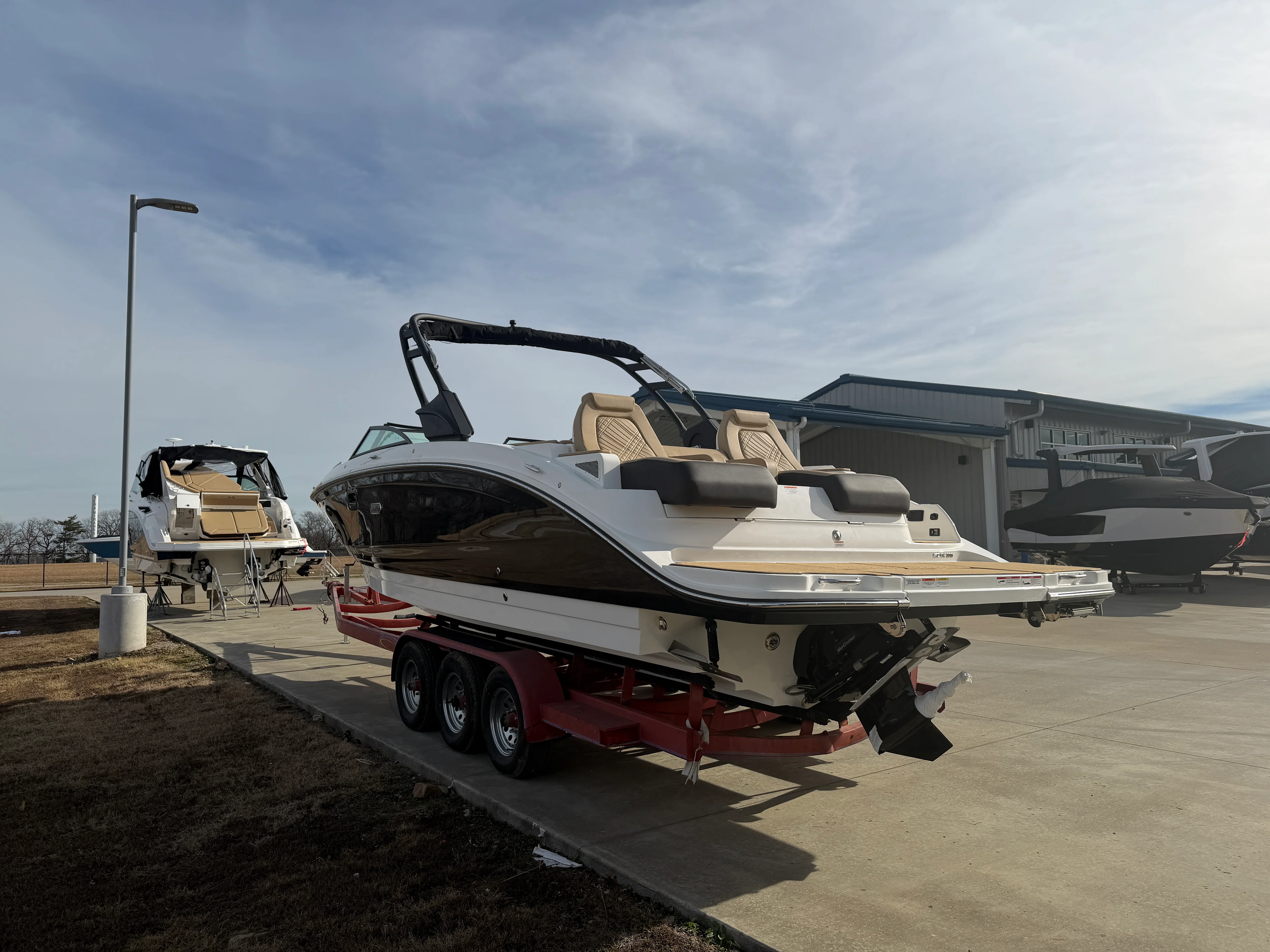 2026 Sea Ray SDX 290 Image Thumbnail #2