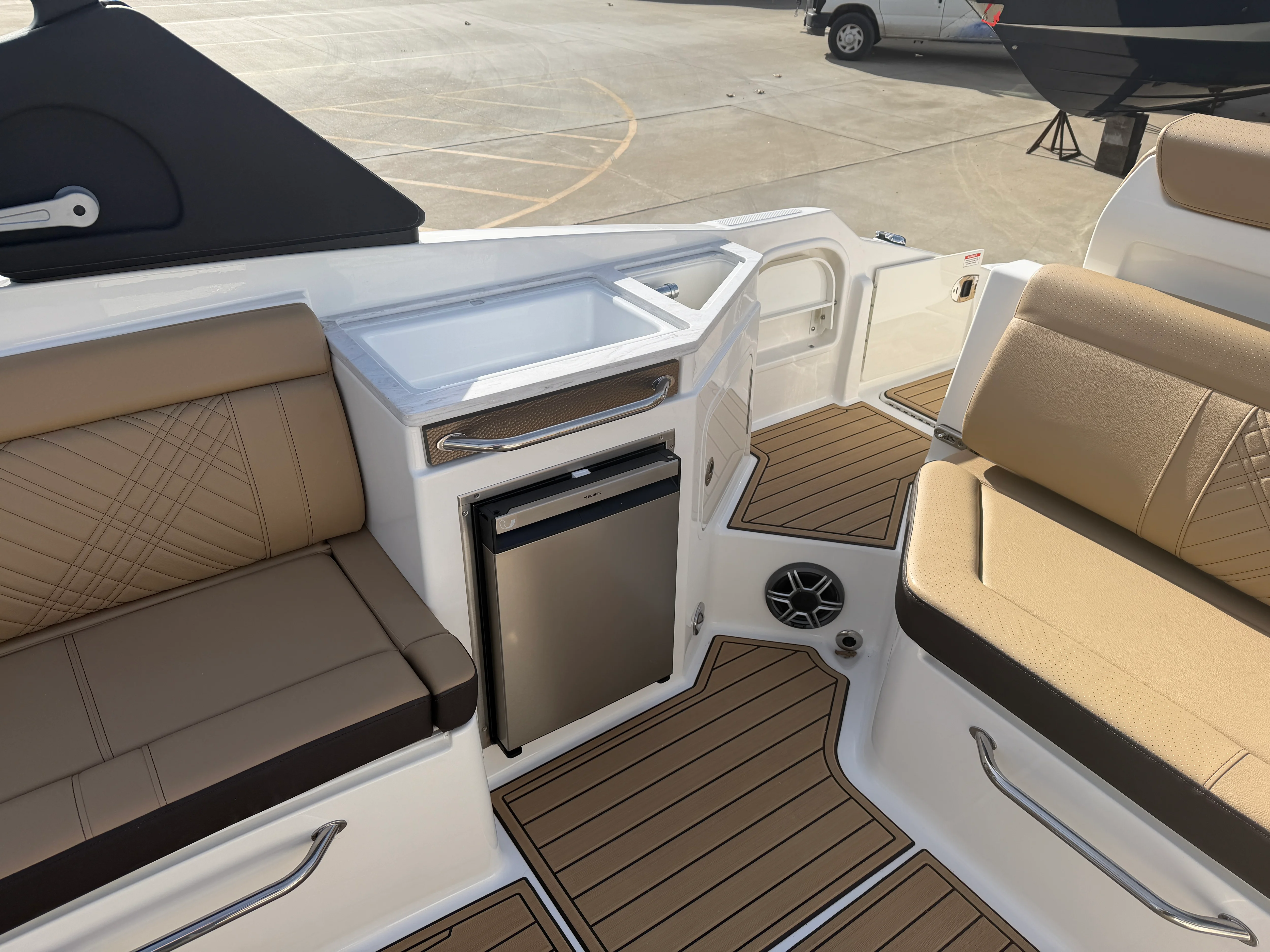 2026 Sea Ray SDX 290 Image Thumbnail #8