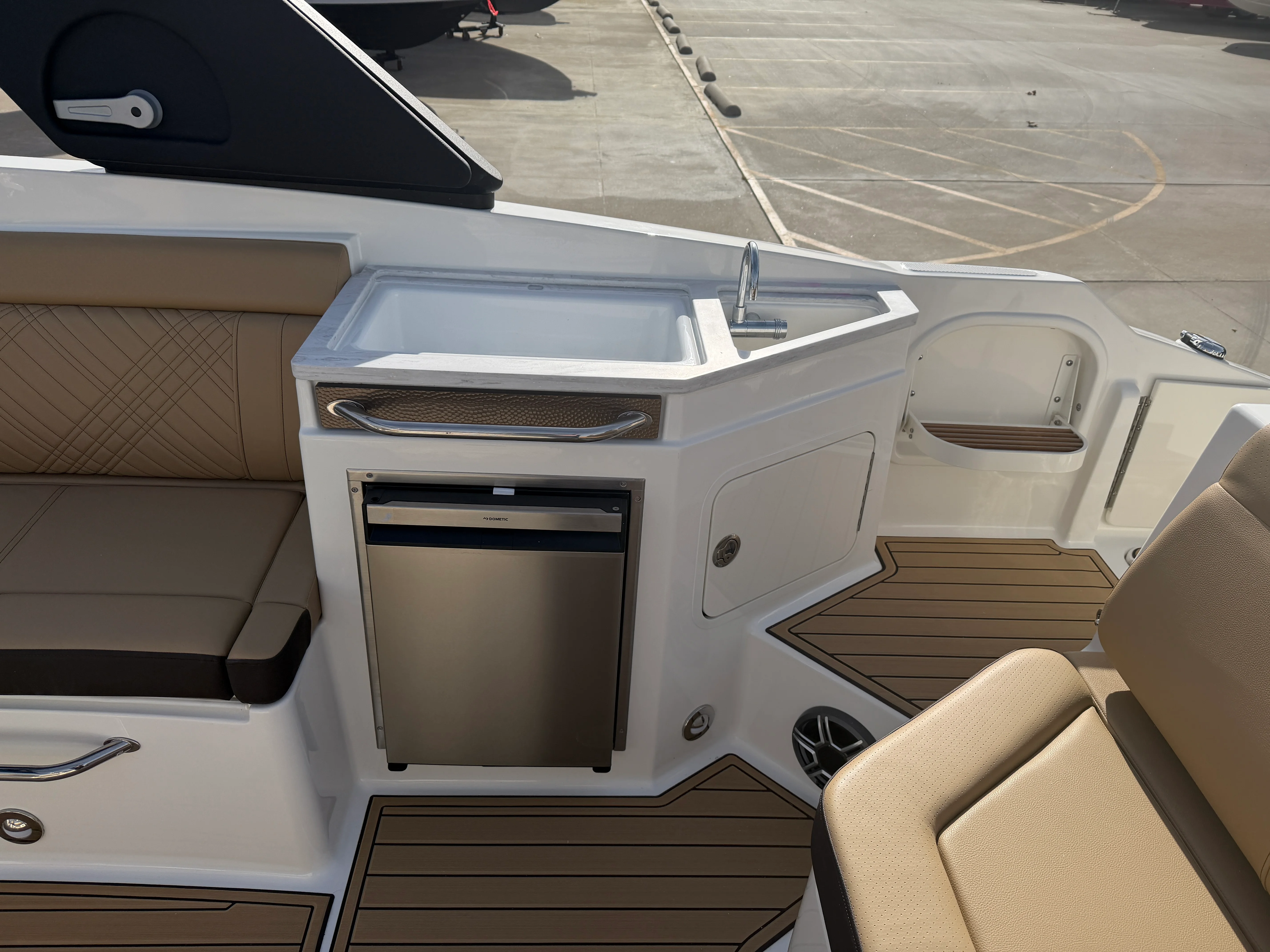 2026 Sea Ray SDX 290 Image Thumbnail #12