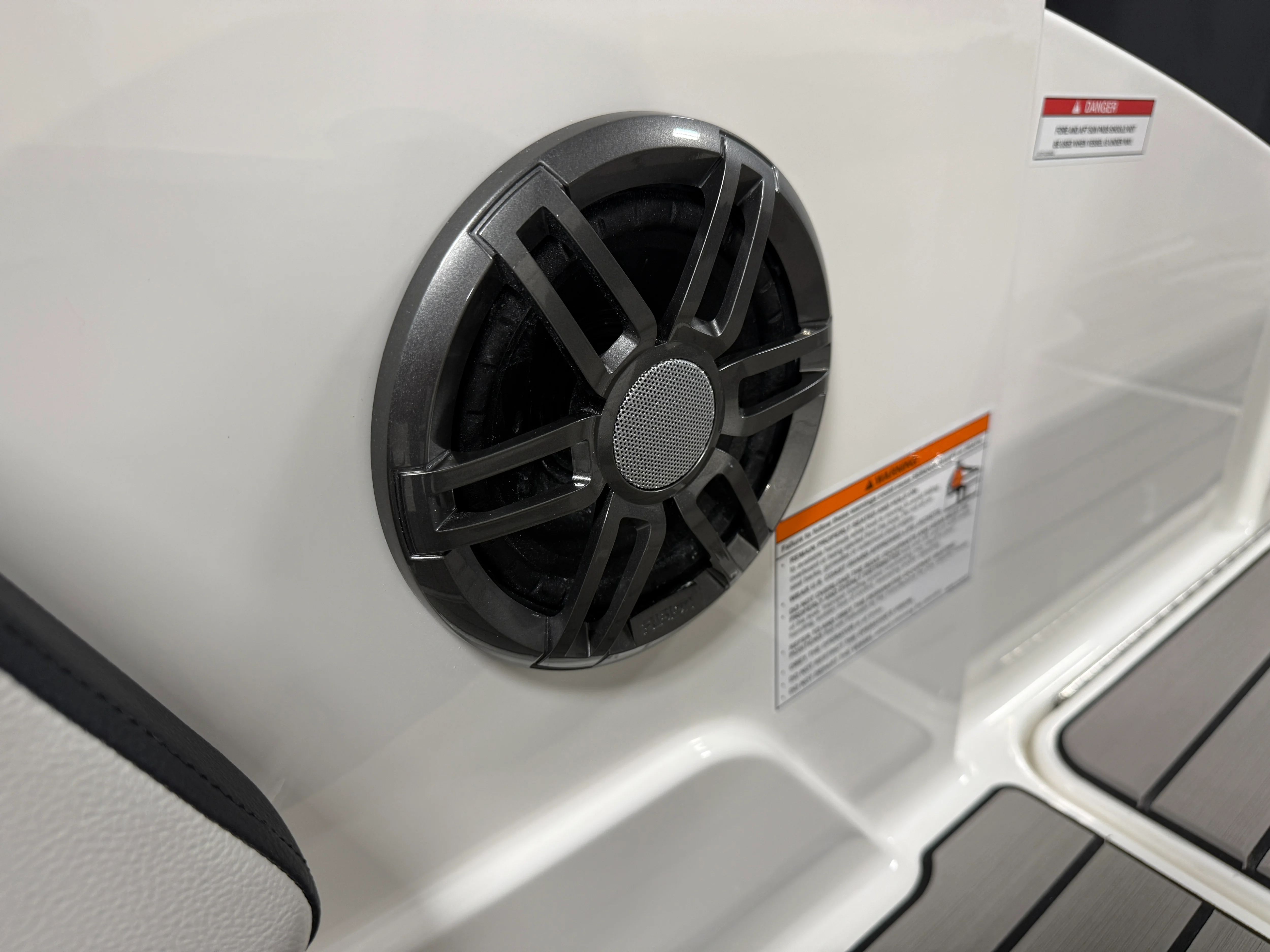 2026 Sea Ray SPX 210 Image Thumbnail #59